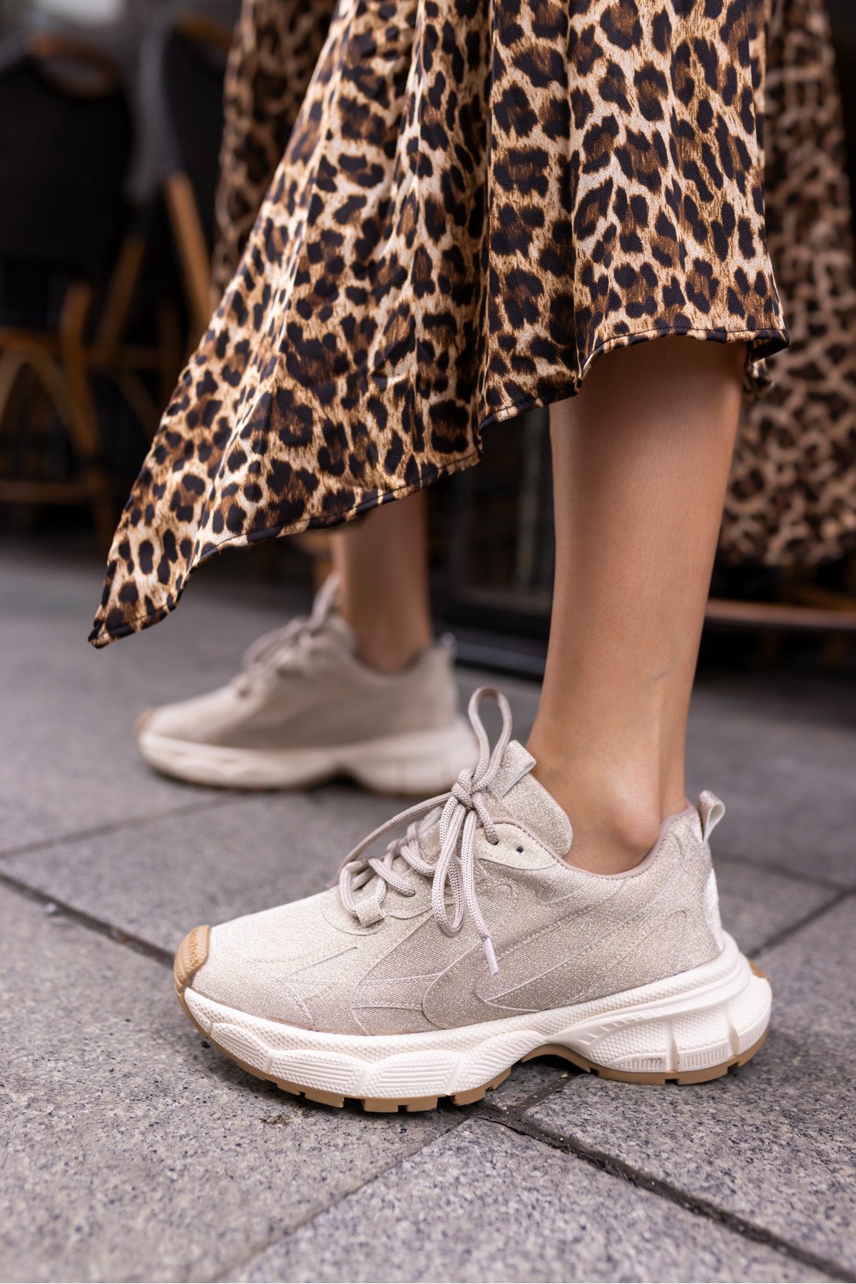 GENT KADIN BEJ SİMLİ İTHAL MALZEME SNEAKER