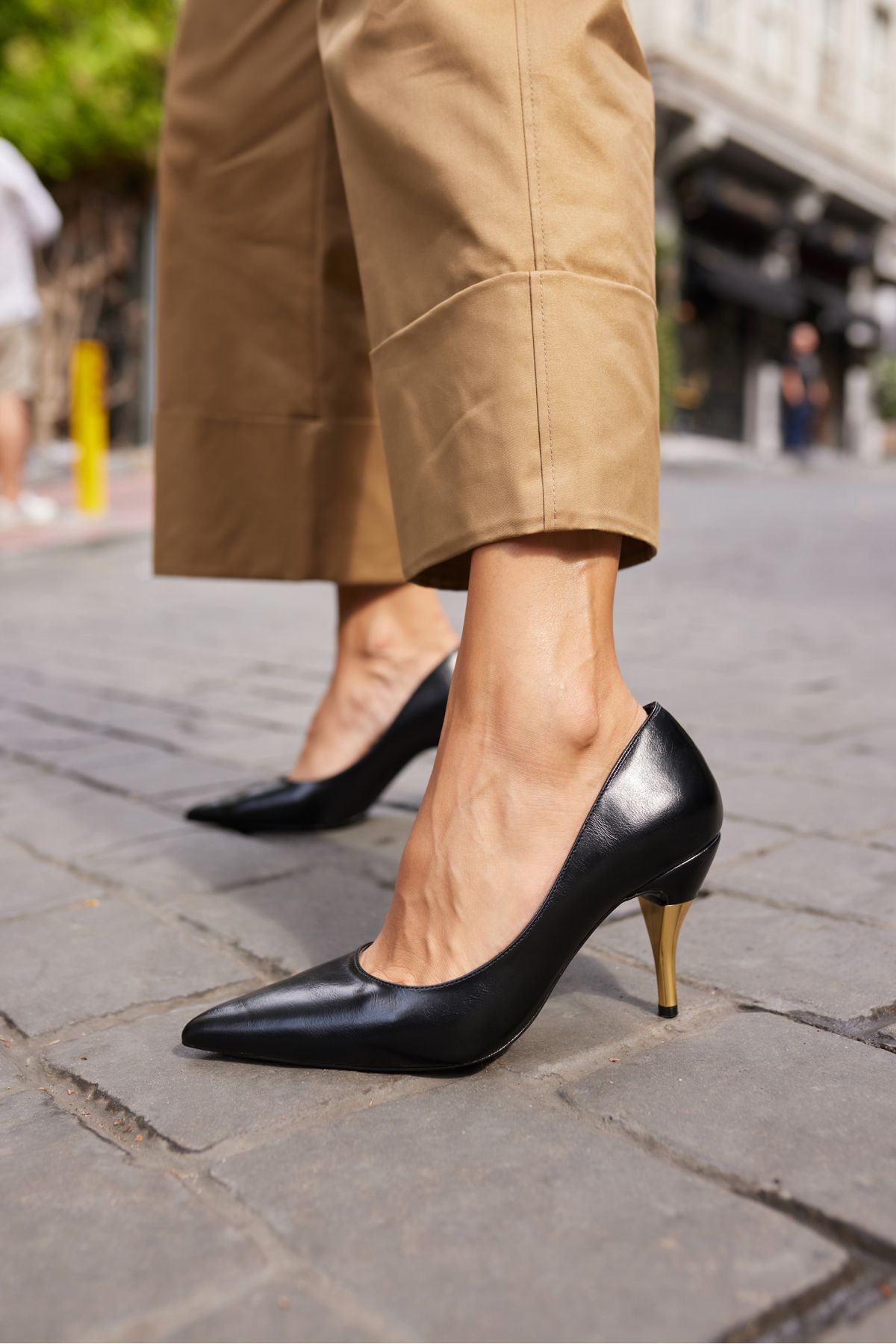 GOCCİLA KADİN SİYAH DUZ TOPUKLU STILETTO