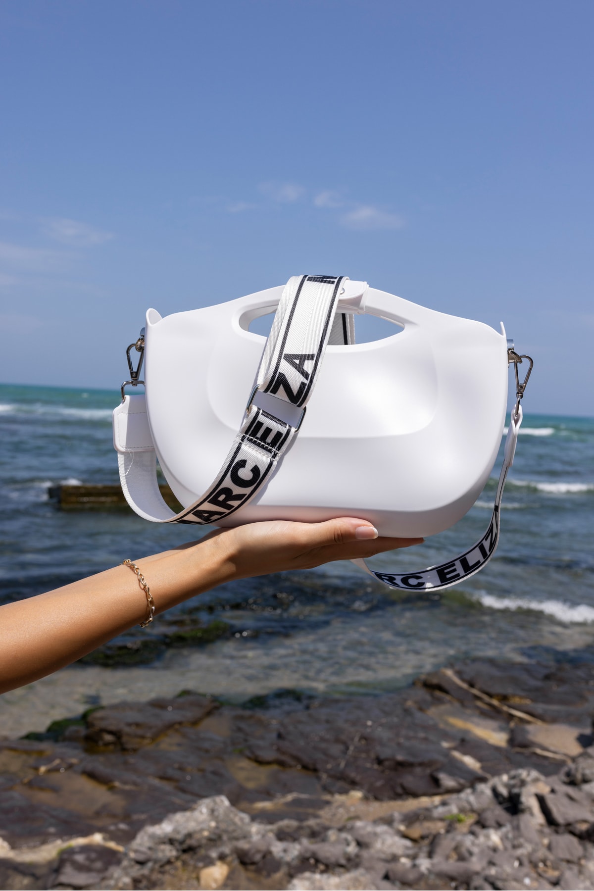 EMİLLİANO KADIN BEYAZ JEL PLASTIK OMUZ ASKILI ÇANTA