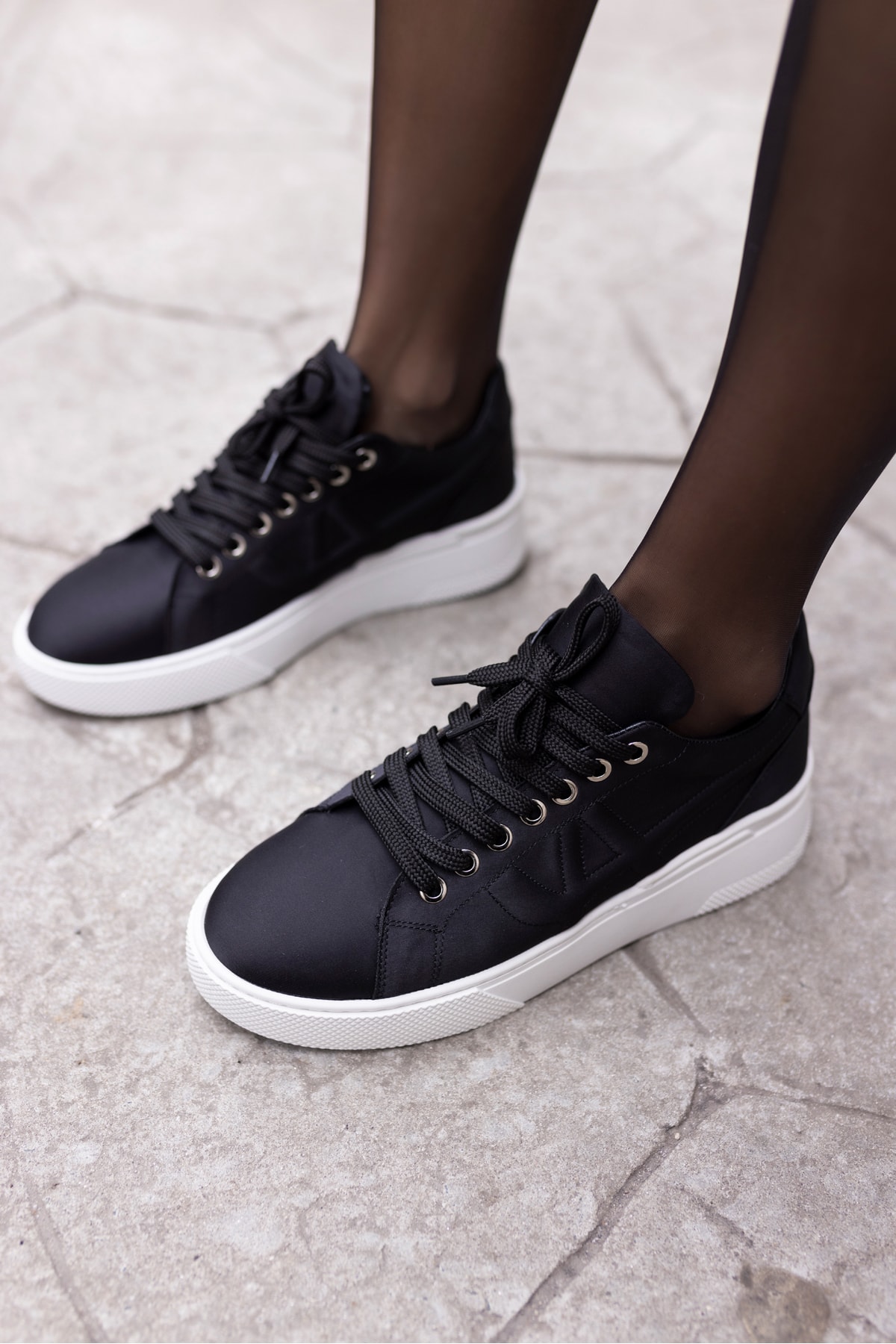 JACIB KADIN SİYAH SATEN SNEAKER