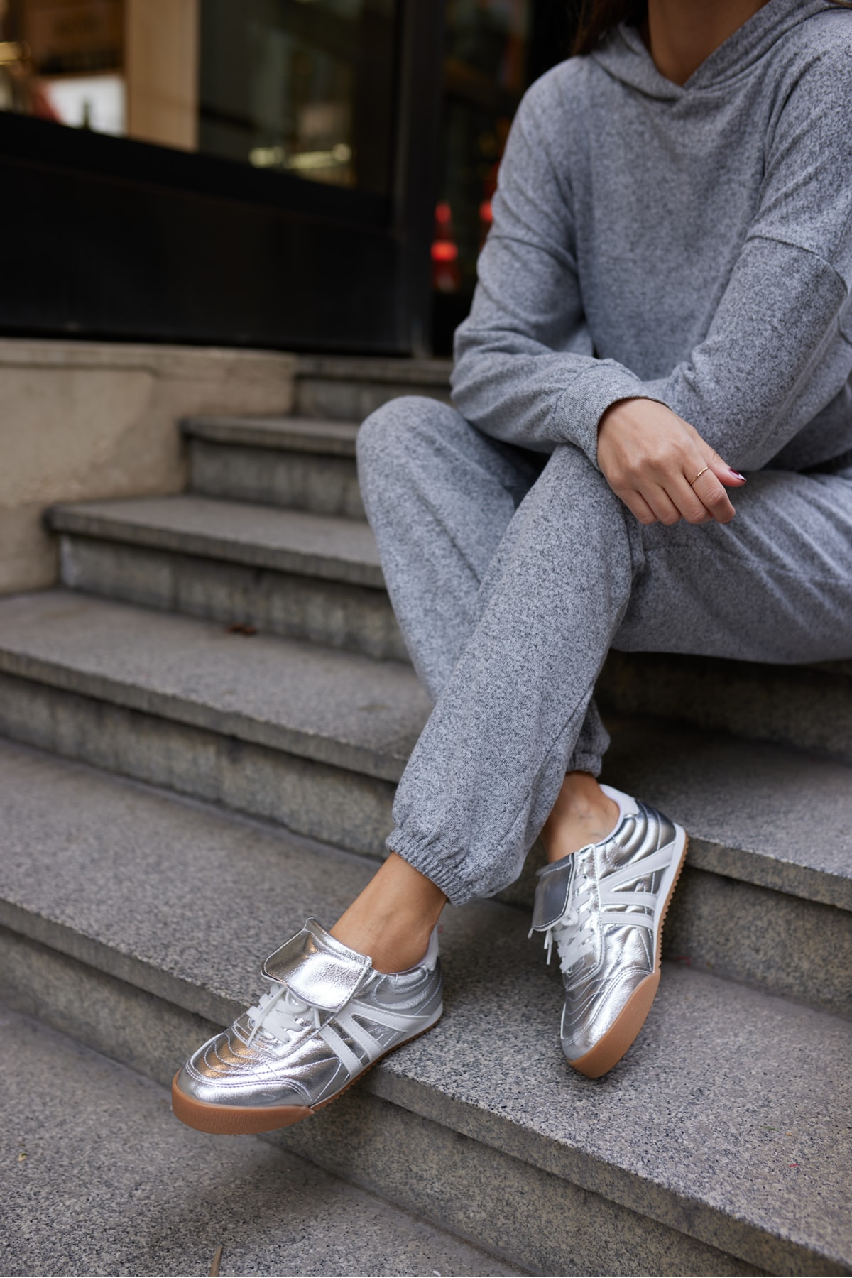 EDUARD KADIN GUMUS DIKISLI BAGCIKLIN SNEAKER