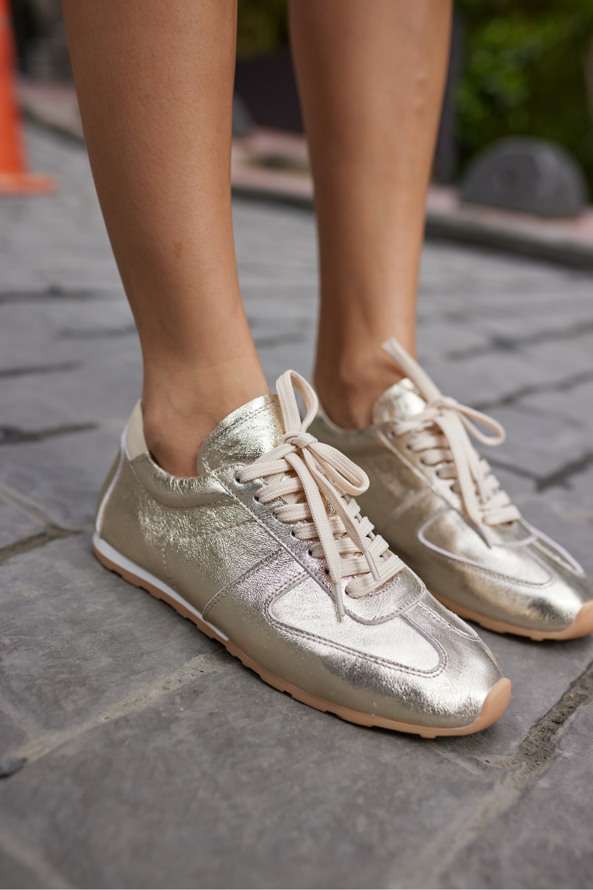 TORES KADIN ALTIN DORE GERCEK DERİ BAGCIKLI SNEAKER