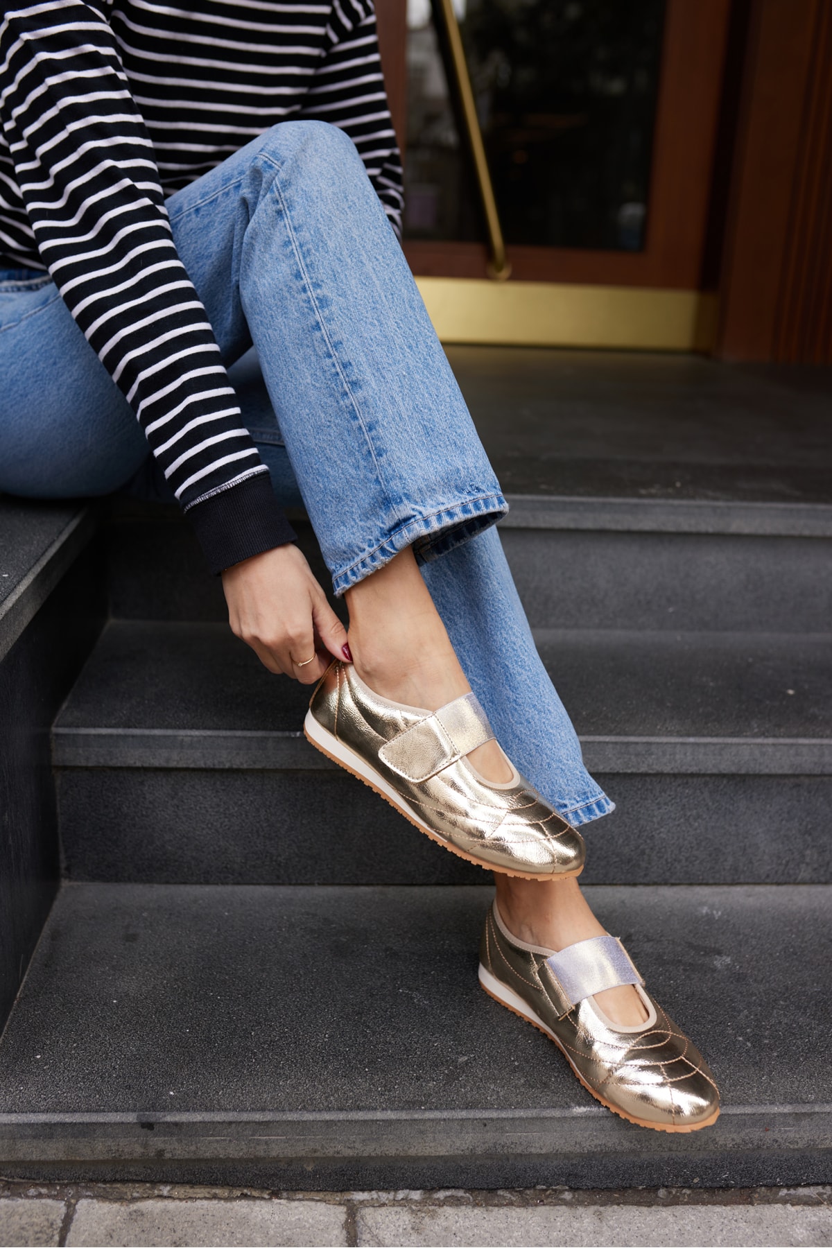 BARTU KADIN GOLD LASTIK DETAY SNEAKER
