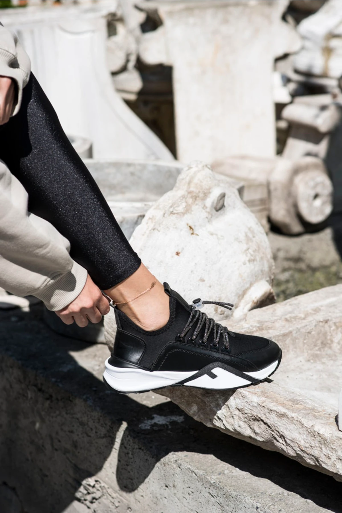 Salva Kadın Siyah Scuba Kumaş Taş Detay Sneaker