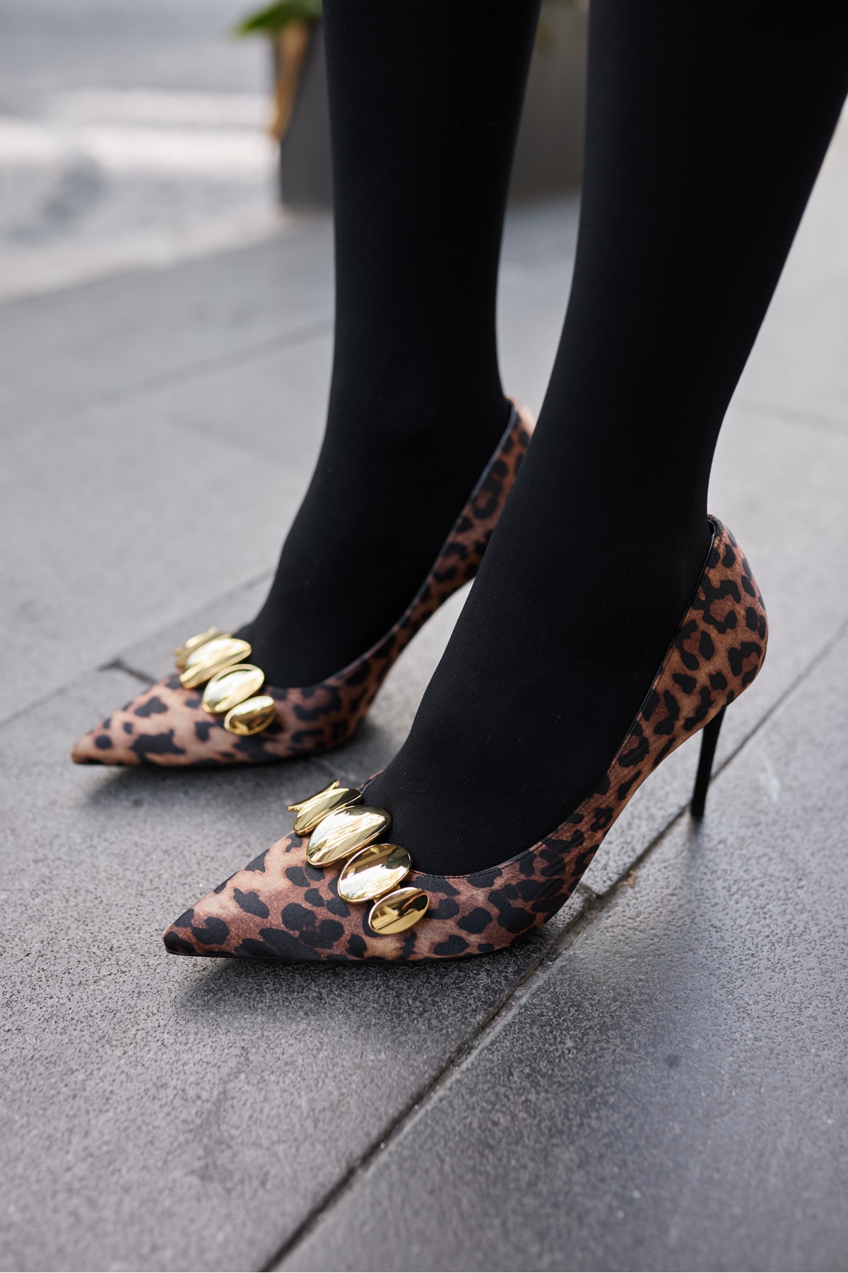 NOOM KADIN LEOPAR TOKALİ METAL TOPUKLU STILETTO