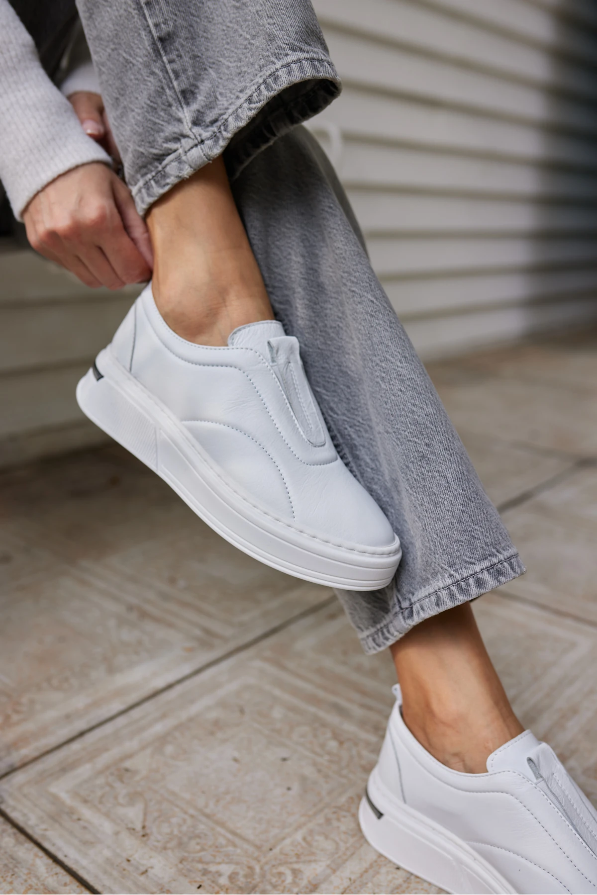 SARR KADIN BEJ GERCEK DERİ LASTIK DETAY CASUAL AYAKKABİ