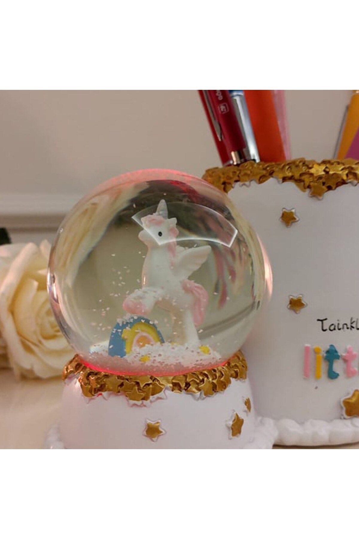 Unicorn Gökkuşağı Temalı Işıklı Cam Kar Küresi Kalemlik