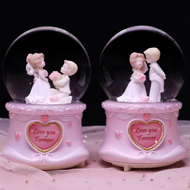 Gelin Damat Temalı Büyük Boy Püskürtmeli Müzikli Işıklı Kar Küresi