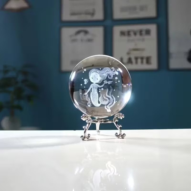 Dekoratif Metal Ayaklı Deniz Kızı Tasarımlı 3D Cam Küre 6cm