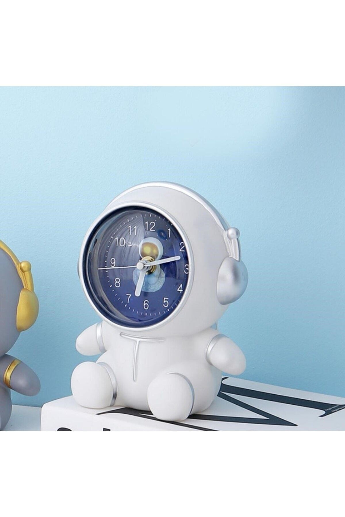 Astronot Şeklinde Kumbaralı Masa Saati 17*14cm -Beyaz