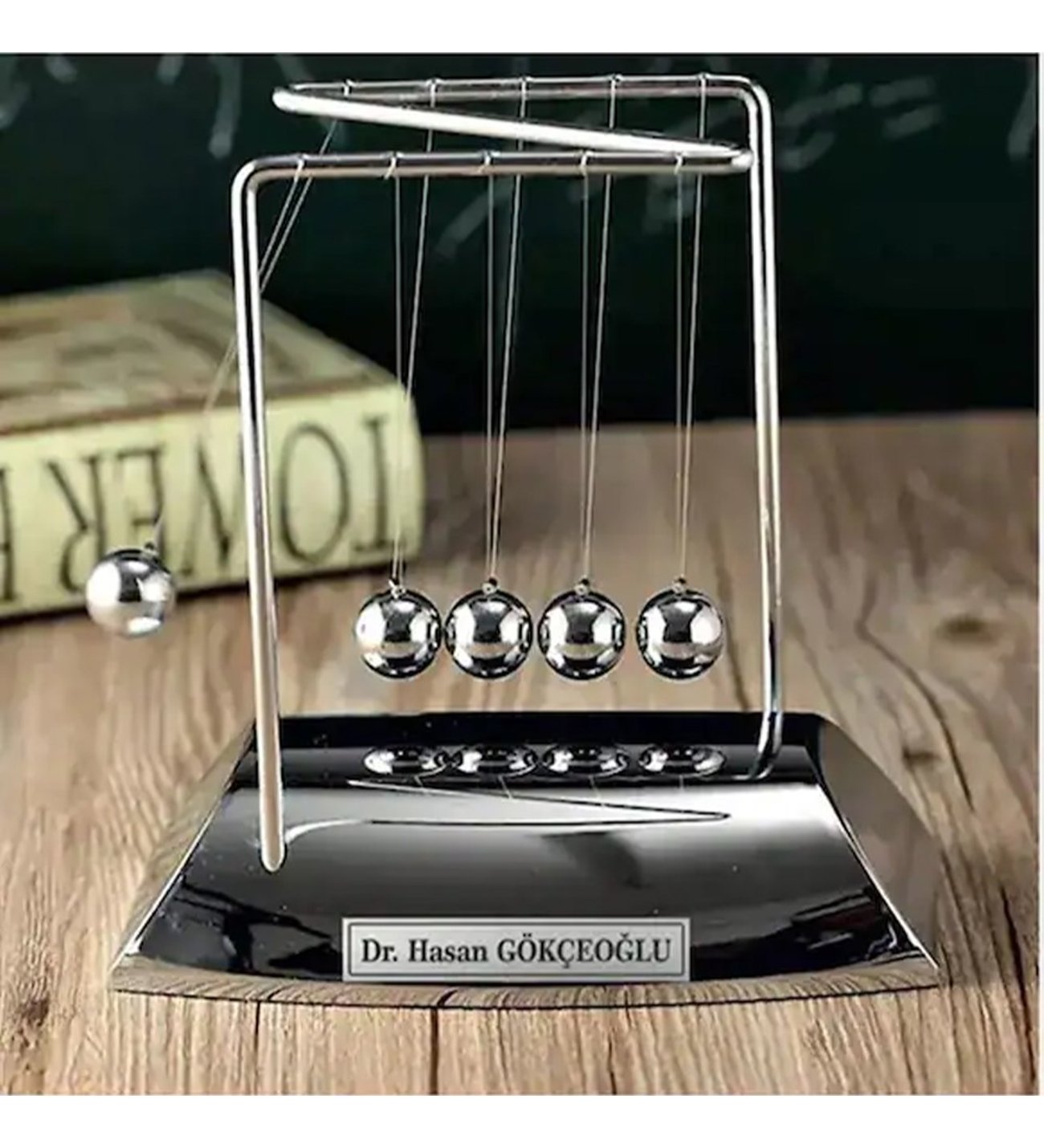 Kişiye Özel Newton Denge Topları – Masaüstü Dekor ve Stres Giderici1