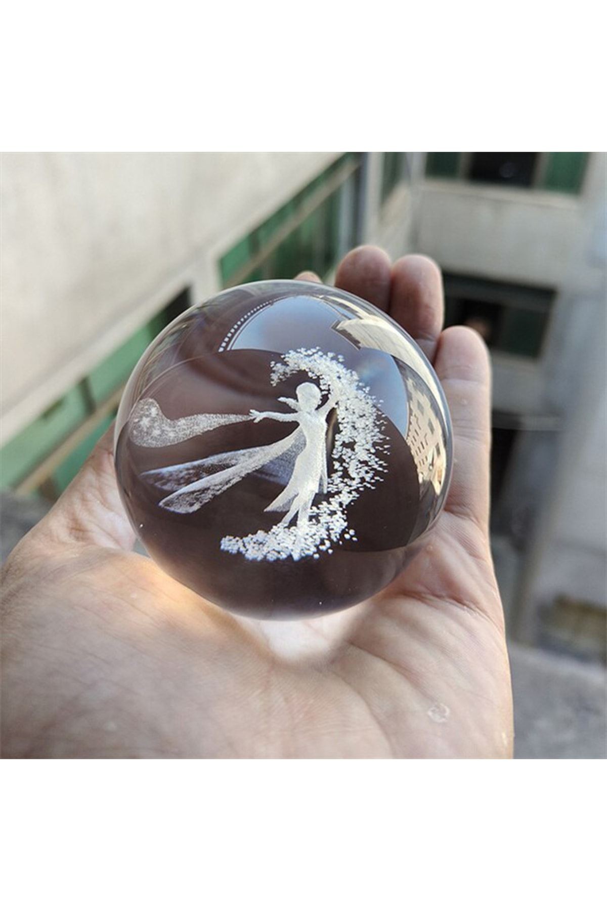 Dekoratif Renk Değiştiren Elsa Temalı Işıklı Cam Küre 8cm*6cm