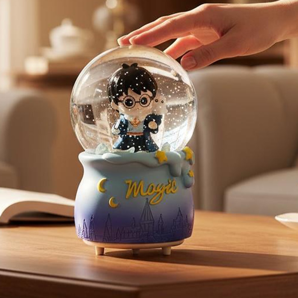 Büyülü Kar Küresi - Sihirli Okul Temalı Büyük Boy Püskürtmeli Müzikli Işıklı Dekoratif Figür