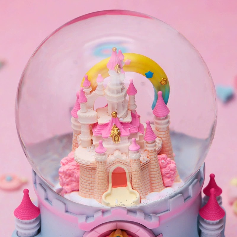 Prenses Ve Şato Temalı Işıklı Müzikli Püskürtmeli Büyük Boy Kar Küresi