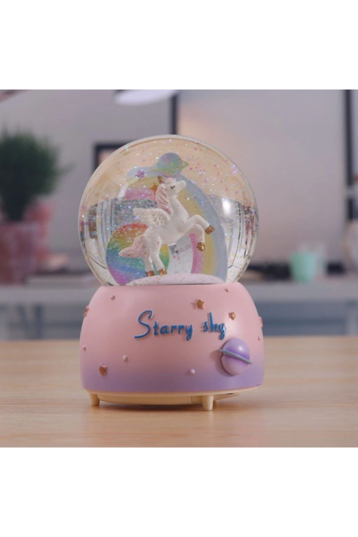 Unicorn Büyük Boy Püskürmeli Işıklı Müzikli Kar Küresi