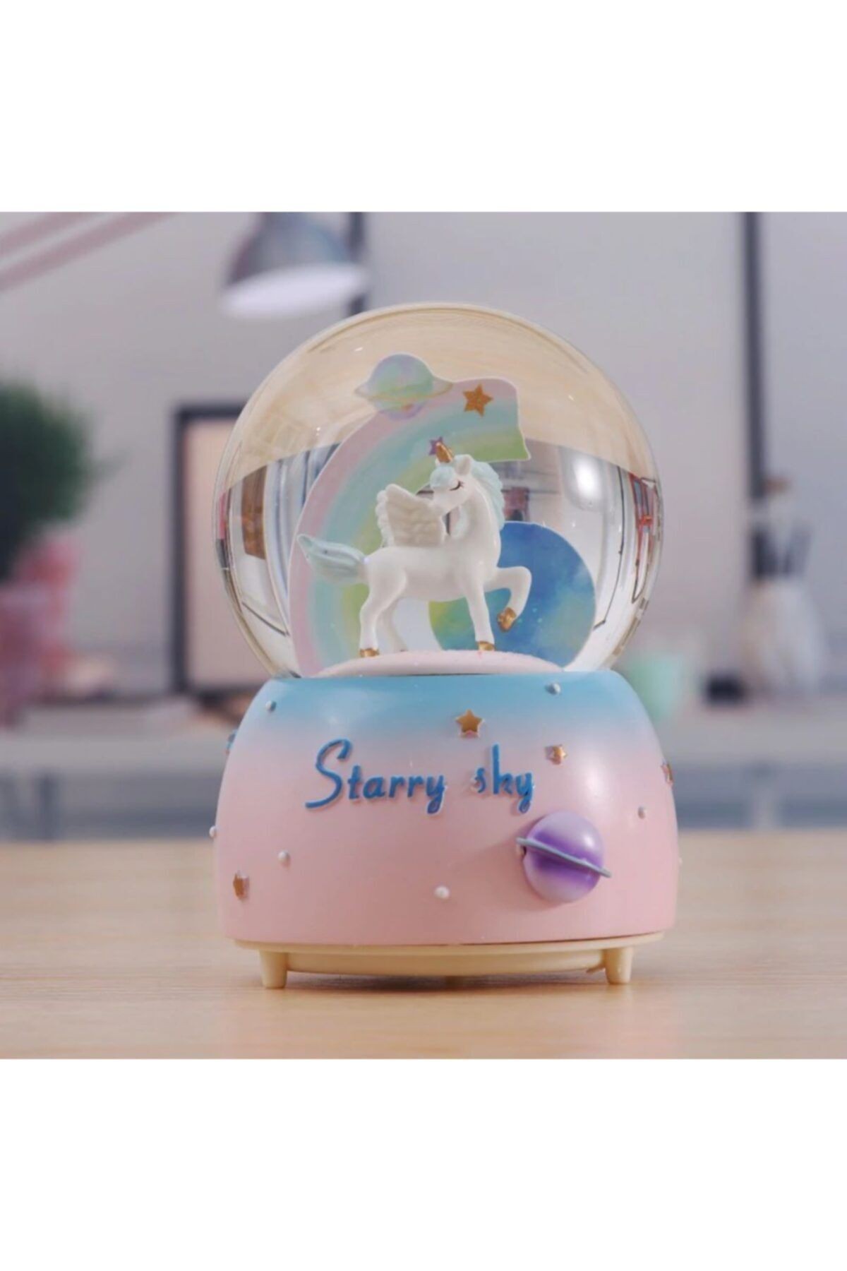 Unicorn Büyük Boy Püskürmeli Işıklı Müzikli Kar Küresi