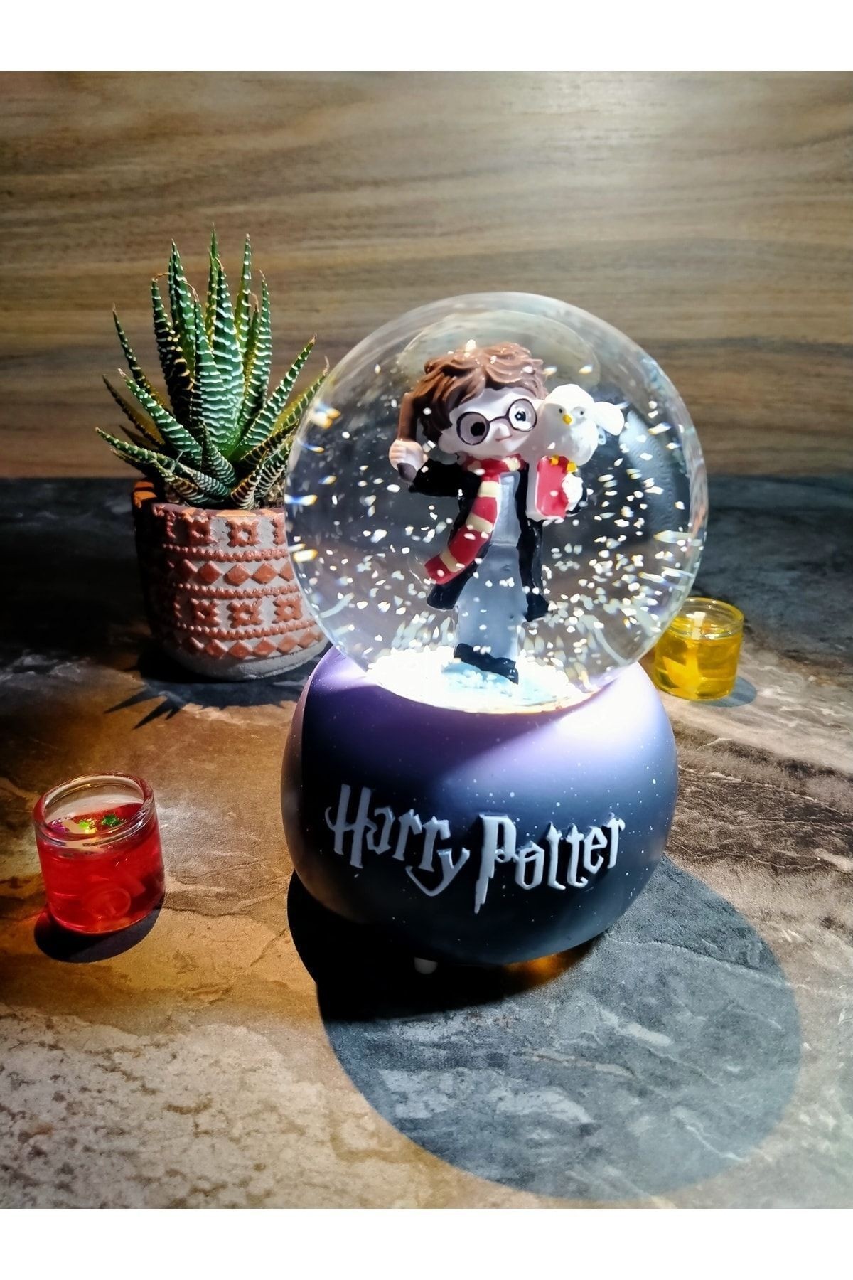 Harry Potter Baykuş Ayrıntılı Işıklı Orta Boy Kar Küresi