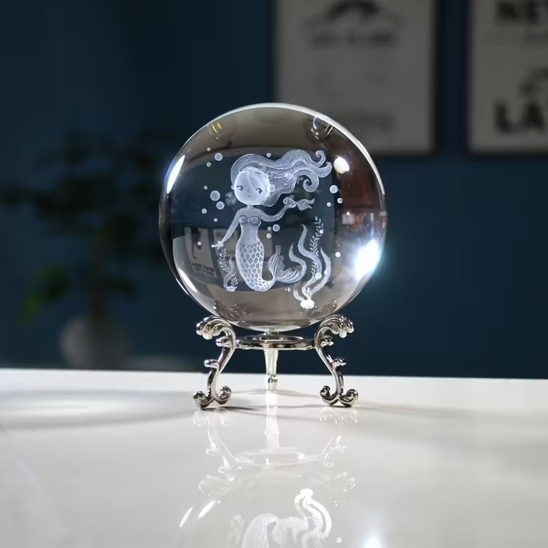 Dekoratif Metal Ayaklı Deniz Kızı Tasarımlı 3D Cam Küre 6cm