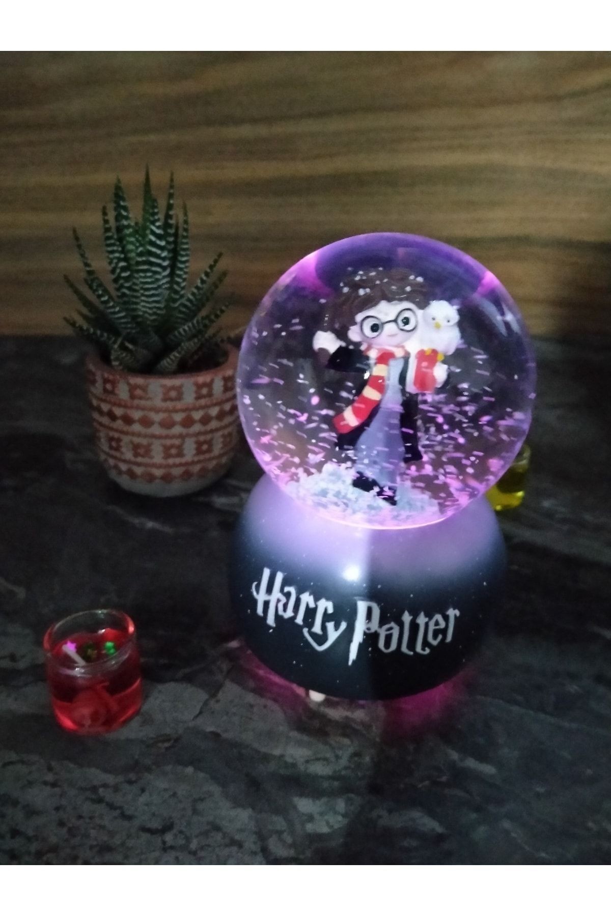 Harry Potter Baykuş Ayrıntılı Işıklı Orta Boy Kar Küresi