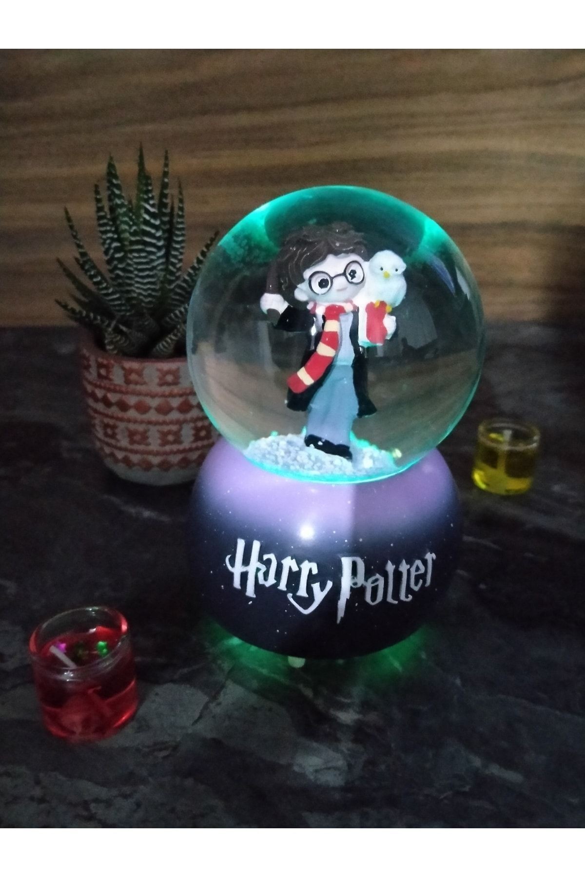 Harry Potter Baykuş Ayrıntılı Işıklı Orta Boy Kar Küresi