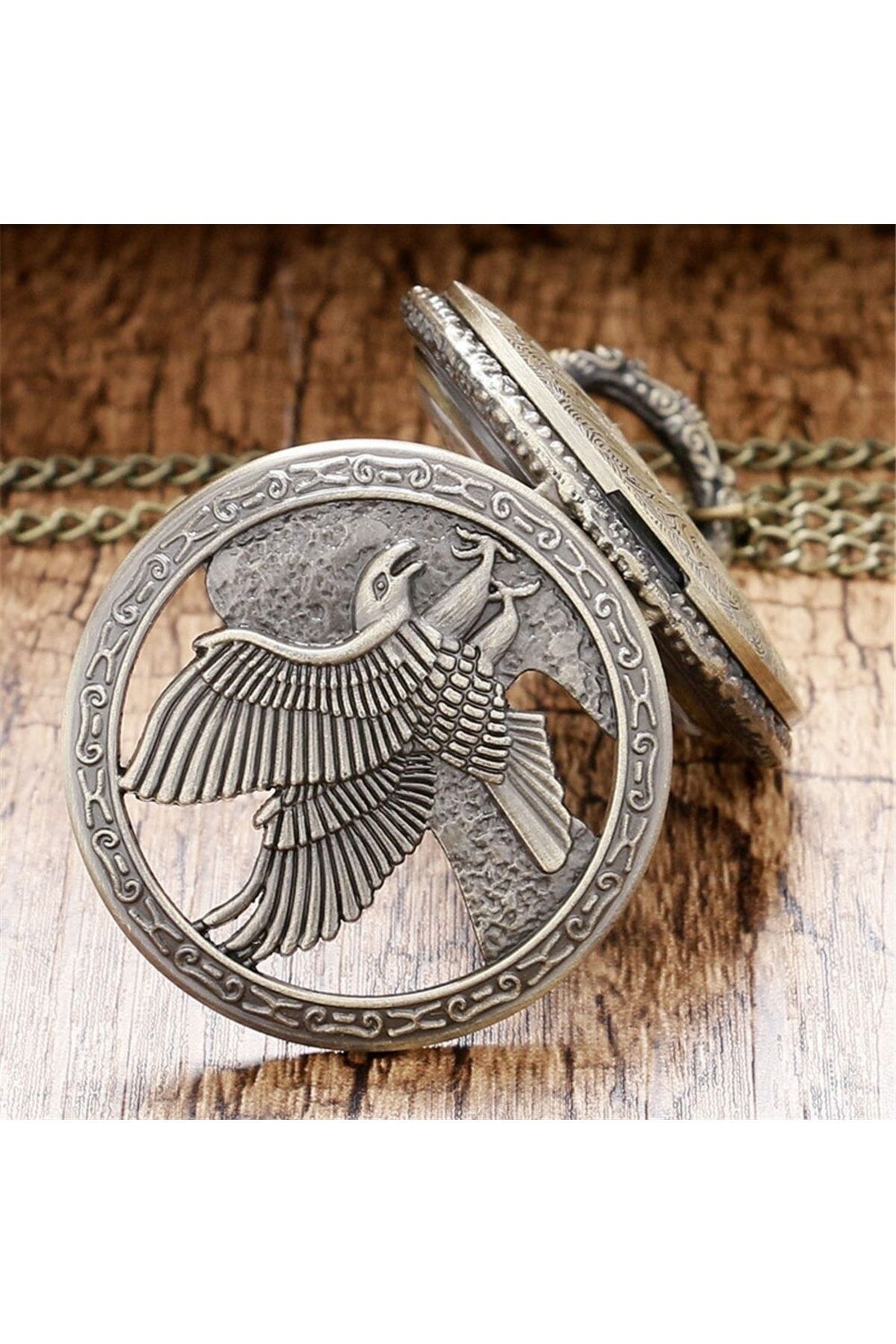 Retro Kartal Kabartmalı Quartz Köstekli Saat