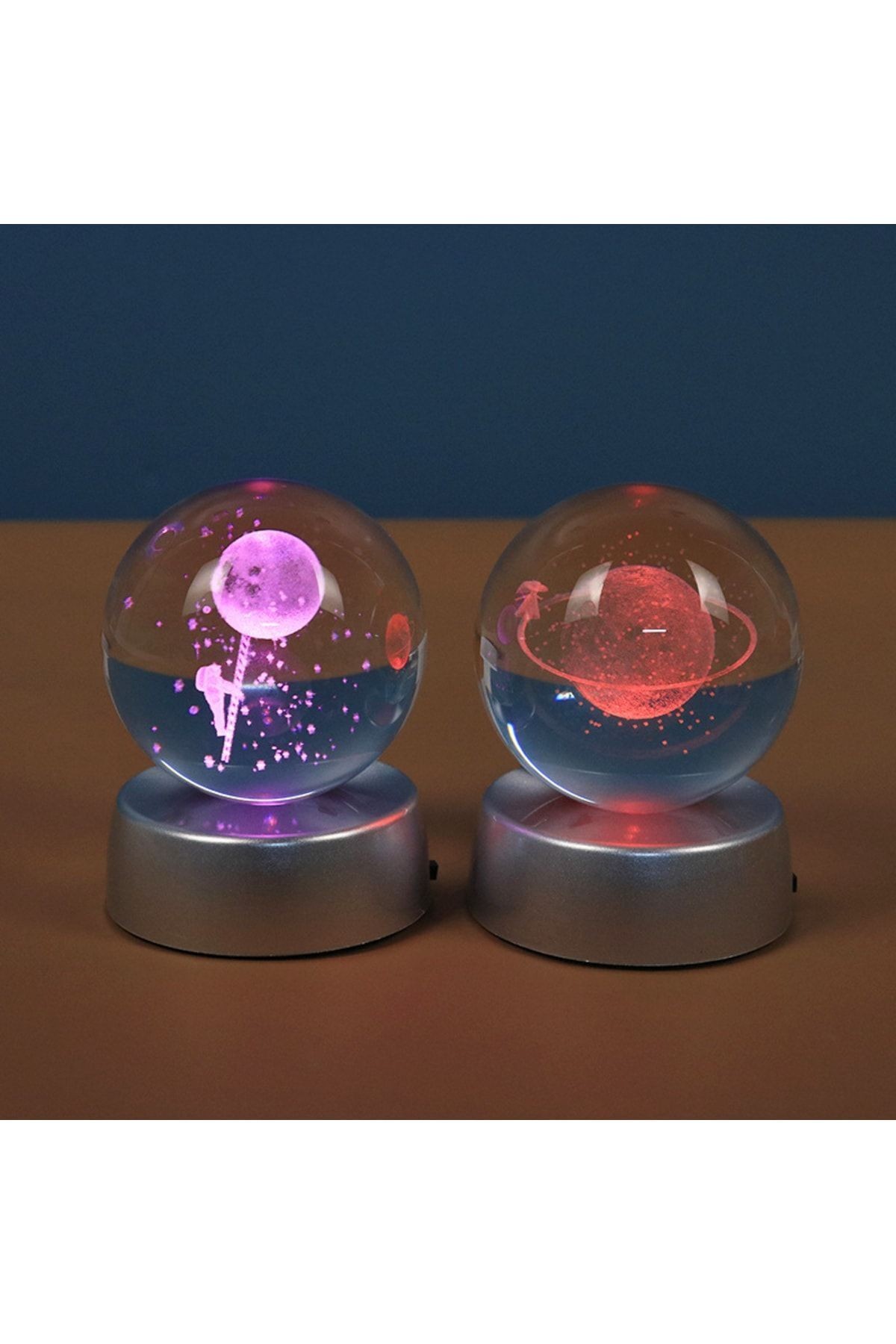 2'li Satürn Kız Ve Astronot Işıklı Cam Küre 8cm*6cm