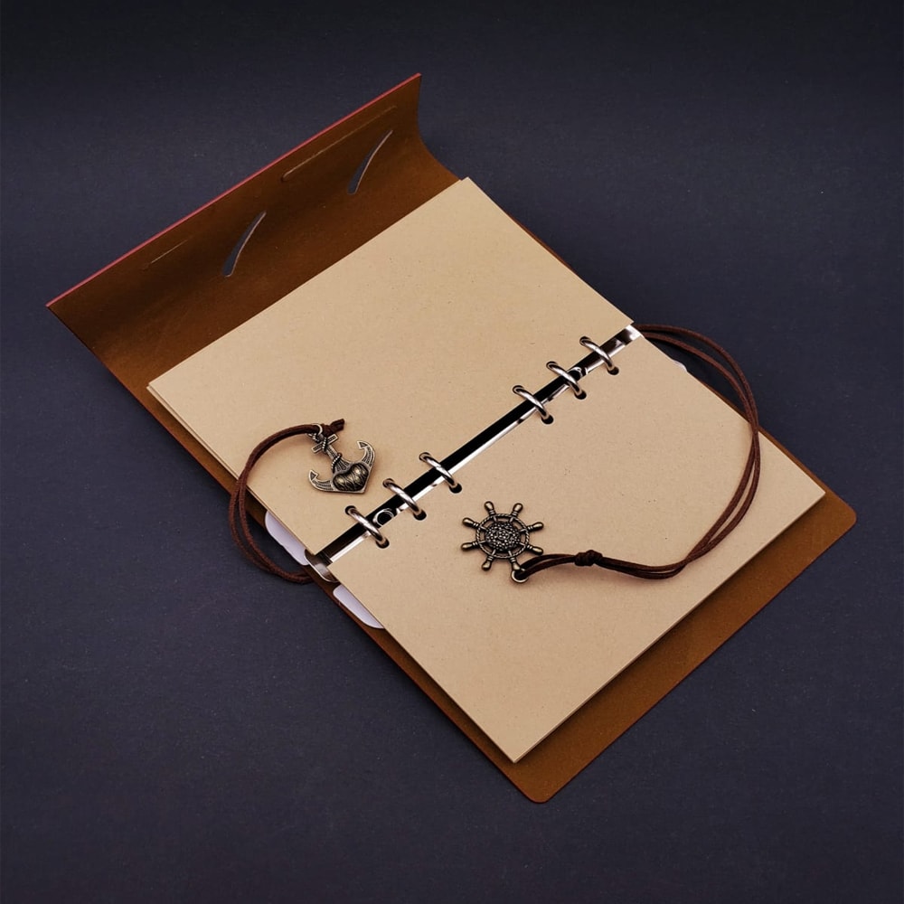 Kişiye Özel Deri Defter ve Tüylü Mürekkepli Kalem Seti