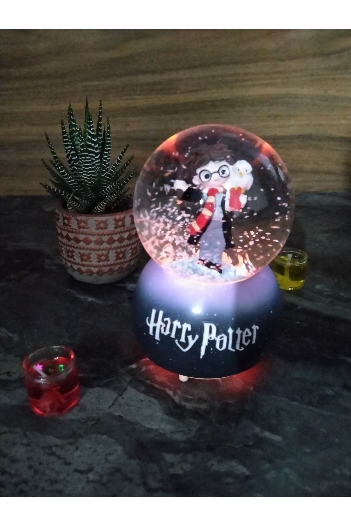 Harry Potter Baykuş Ayrıntılı Işıklı Orta Boy Kar Küresi