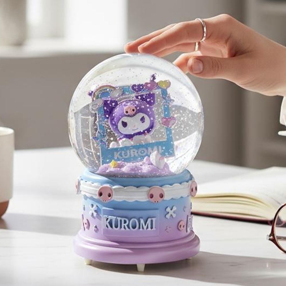 Sevimli Kuromi Figürlü Büyük Boy Püskürtmeli Müzikli Işıklı Kar Küresi