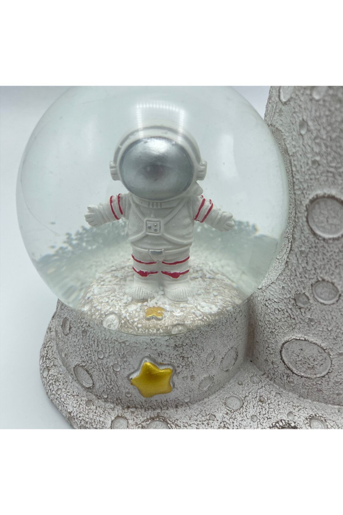 Astronot Kalemlik Ve Kar Küresi Işıklı