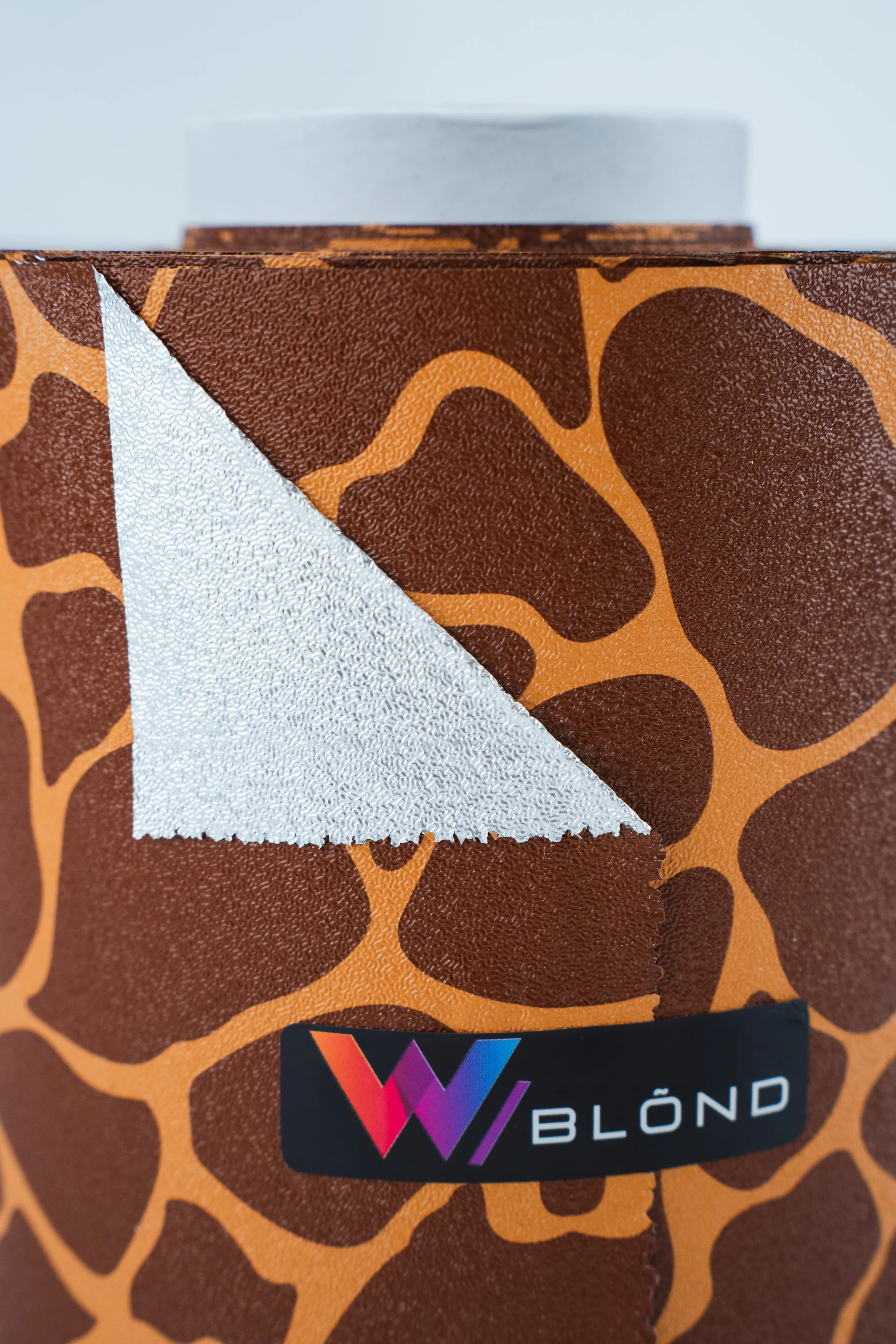 W/Blond Zürafa Desenli Termal Kuaför Folyosu