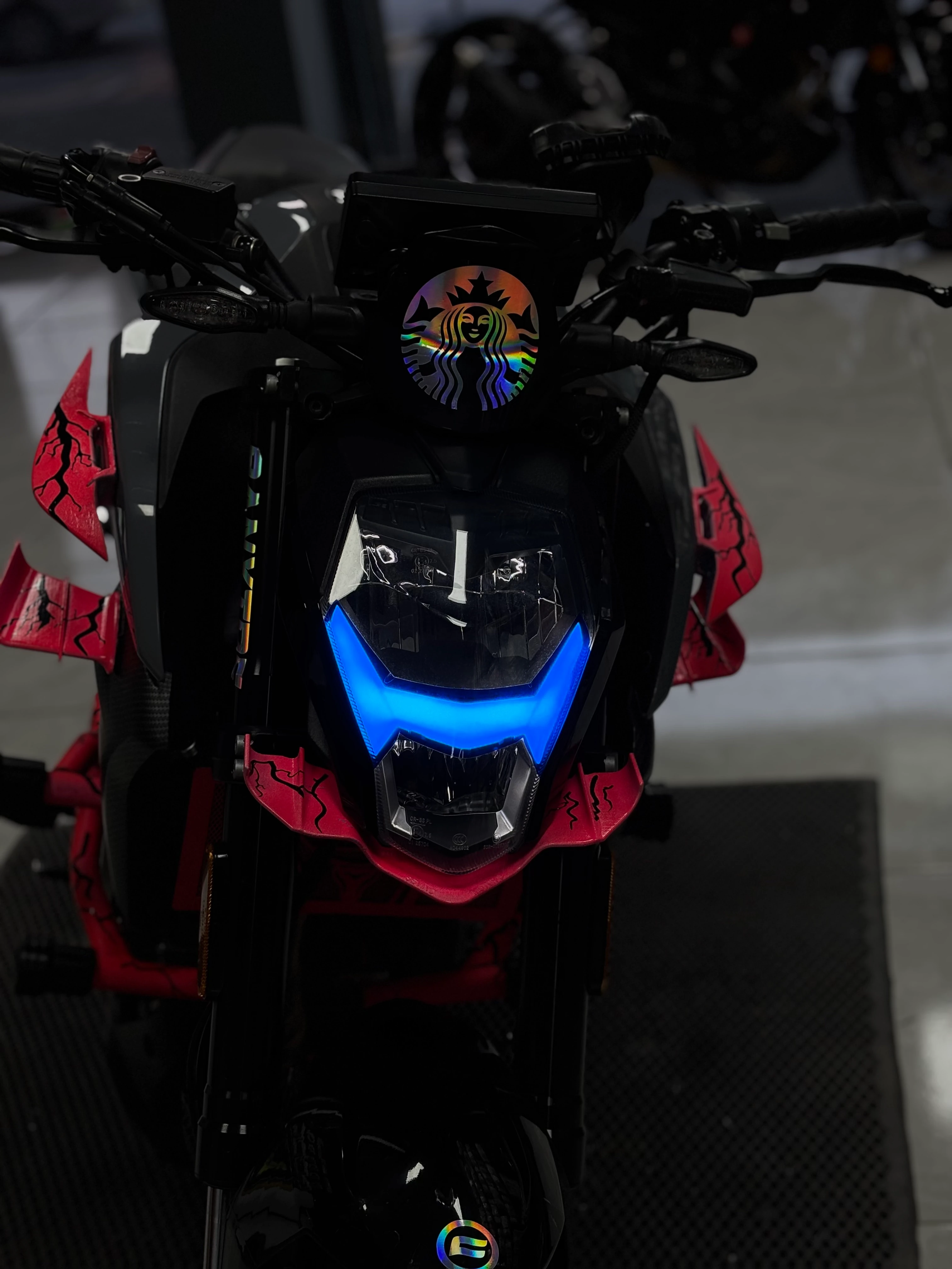 CFMOTO NK250 için Mavi Renk Far Filmi Sticker Etiket 