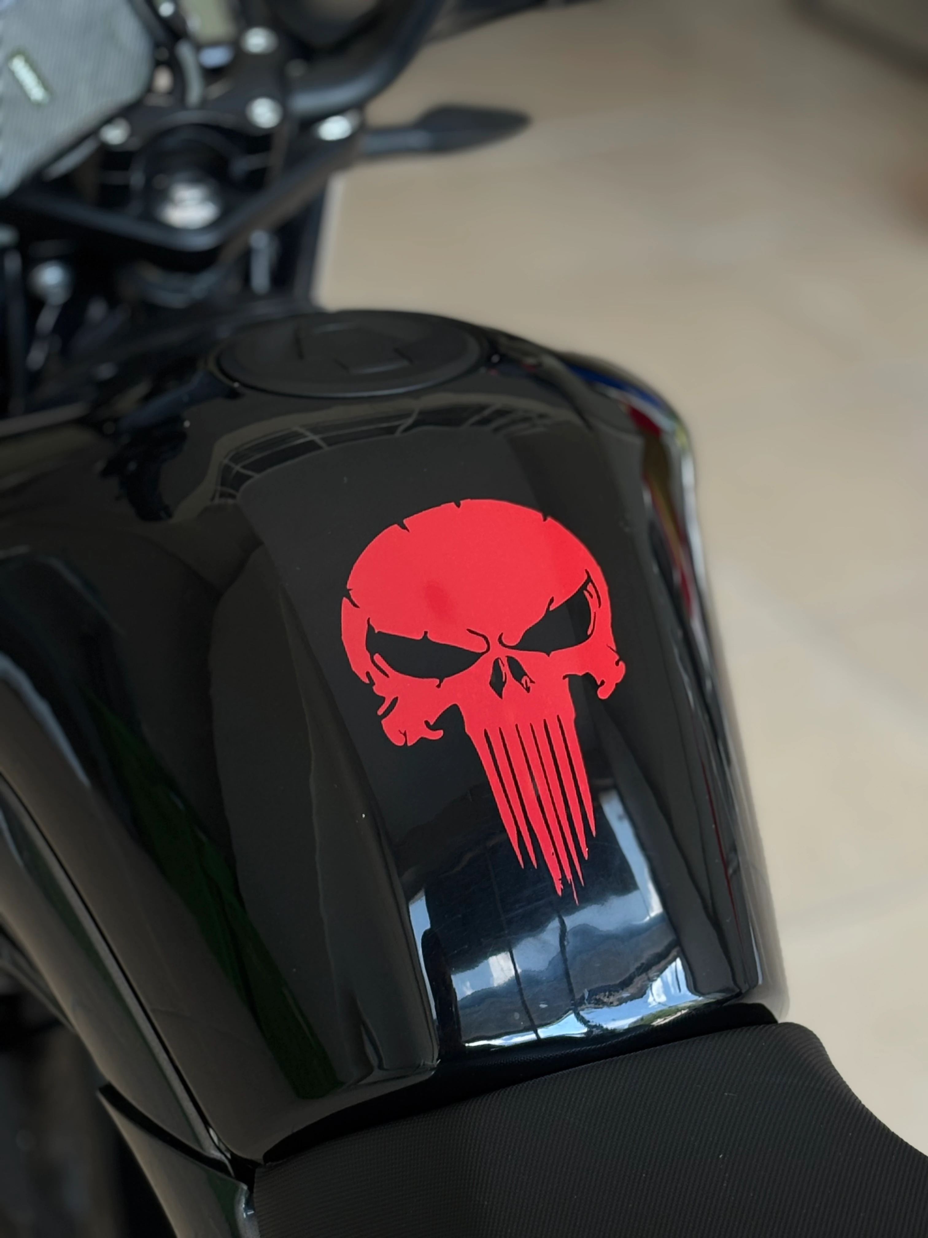 Motor ve Kask için Punisher Kuru Kafa Sticker Etiket (12CMx8CM)
