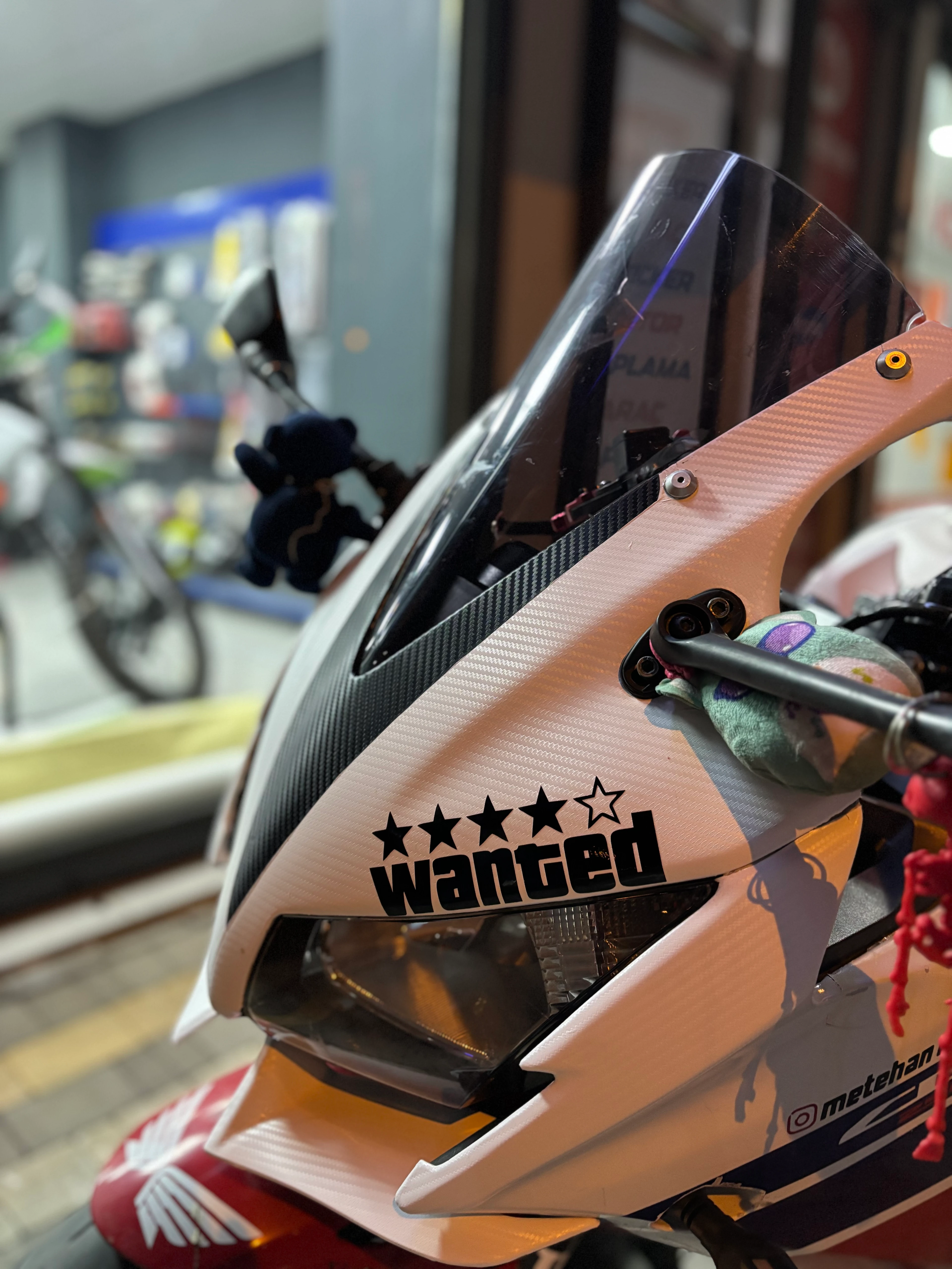 Motosiklet ve Kask için Siyah Renk Wanted Eksik Yıldız Sticker 