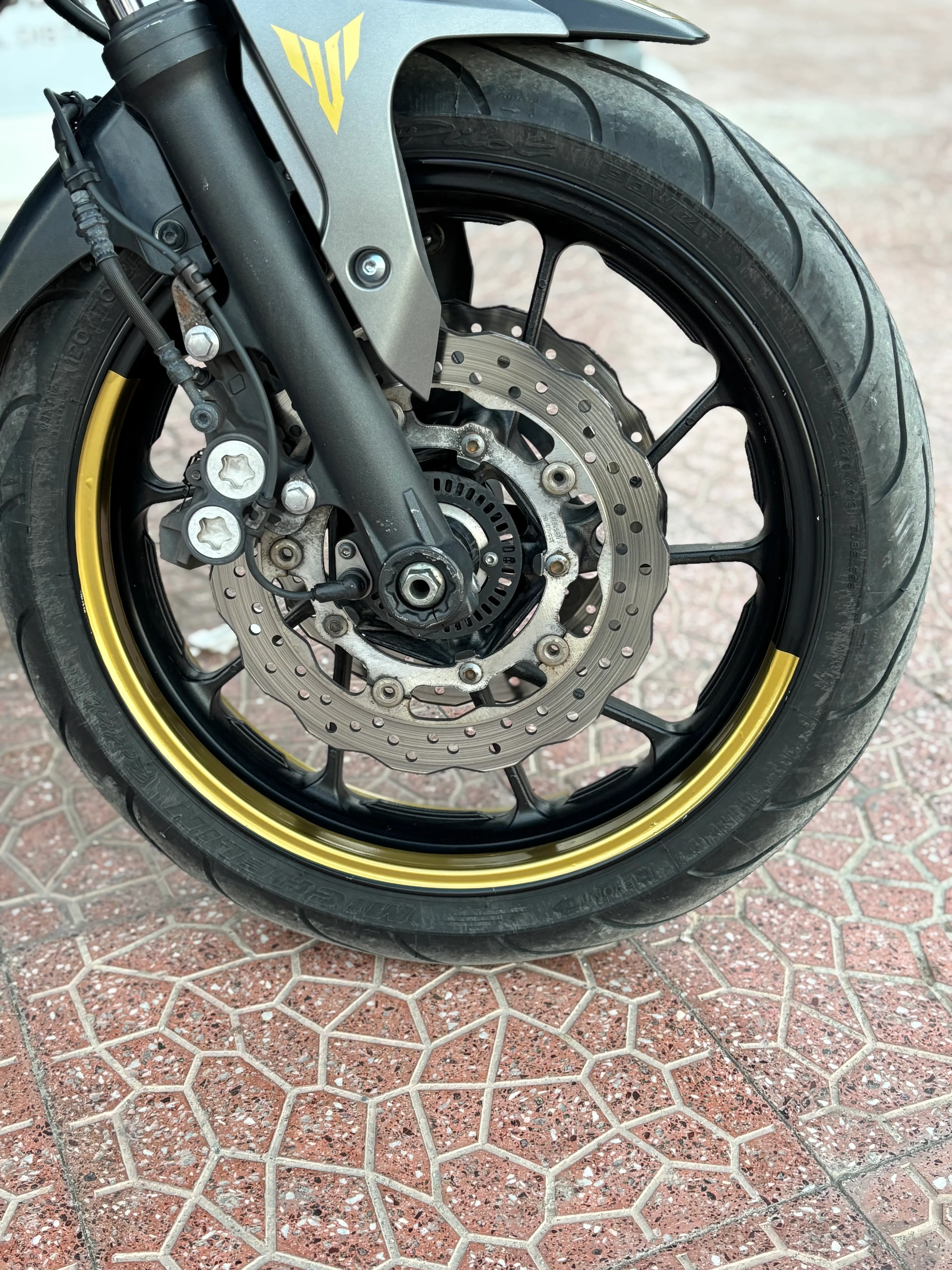 Motosiklet için 17 Inch Jantlara Uyumlu Gold Renk Yarım Jant Şeridi 
