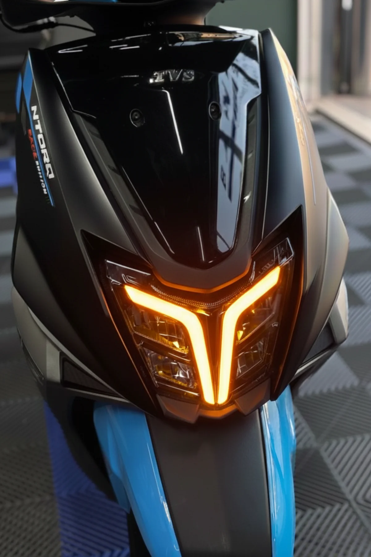 TVS NTORQ 125 için Turuncu Renk Far Filmi Sticker 