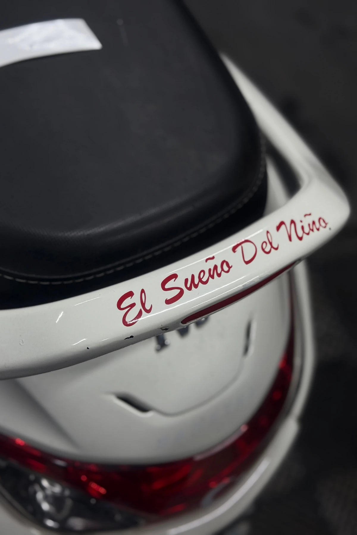 Motosiklet için El Sueno El Nino (Bir Çocuğun Hayali) Sticker Etiket (20CM)