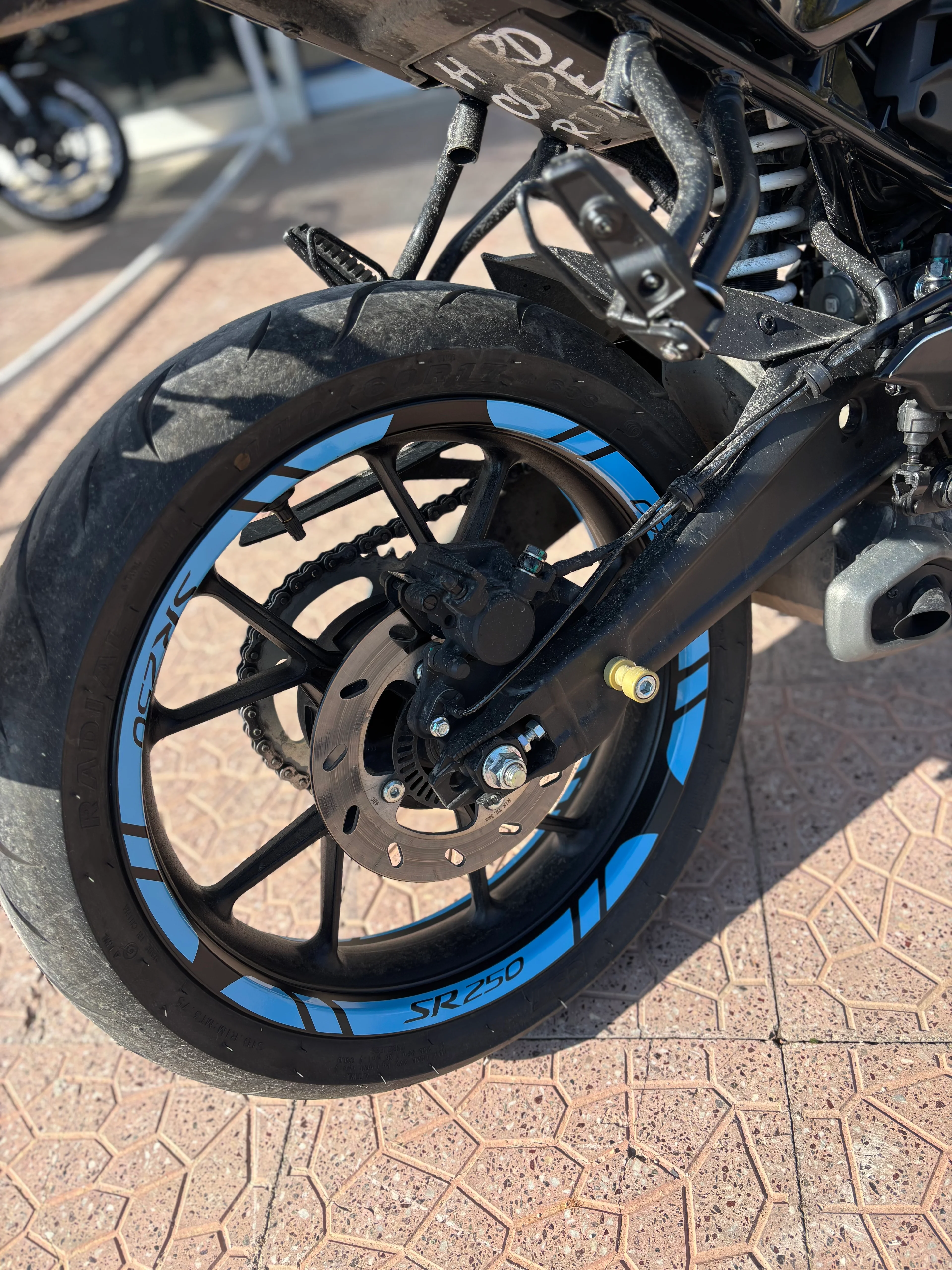 CFMOTO 250SR için Açık Mavi Jant Şeridi Sticker Seti (12'li)