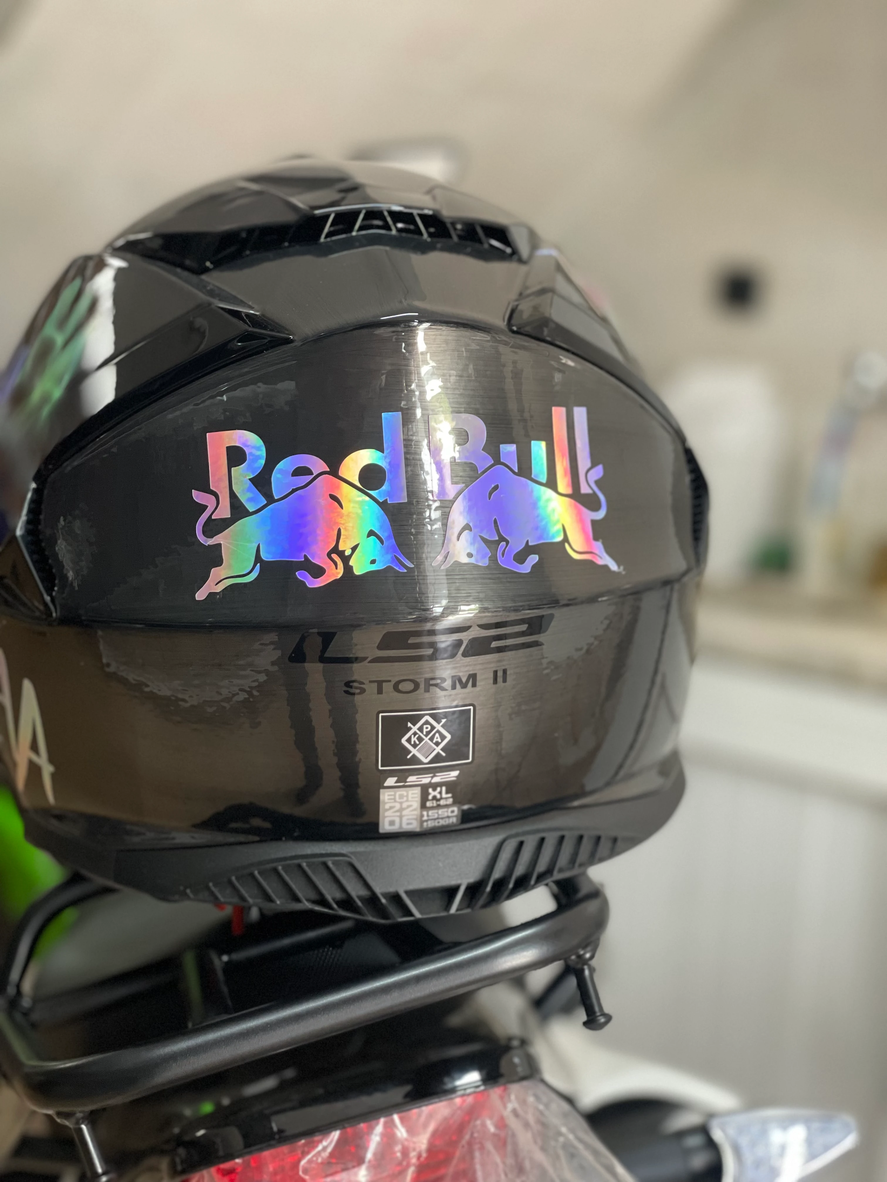 Motor ve Kask için Hologramlı Redbull Sticker Etiket (15CMx5CM)