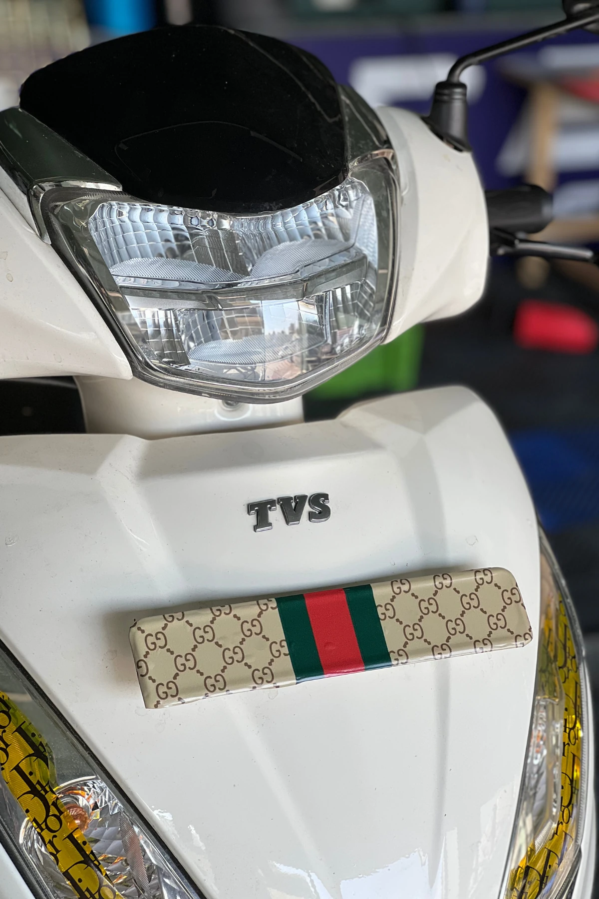 TVS Jupiter Ön Plakalık için Gucci Desenli Kaplama Sticker 