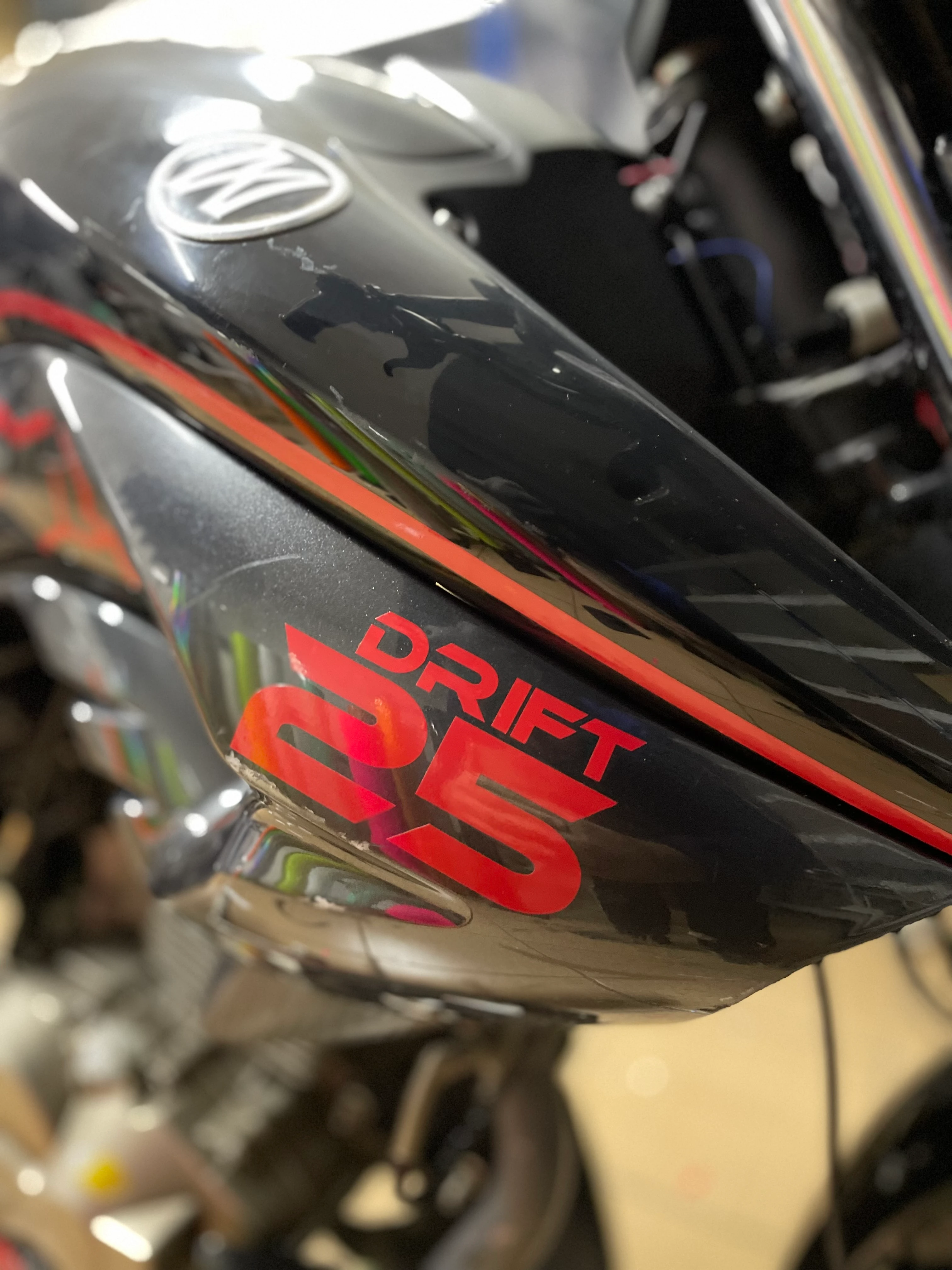 Mondial Drift-L için Kırmızı Renk Drift-25 Sticker Etiket (Sağ ve Sol)