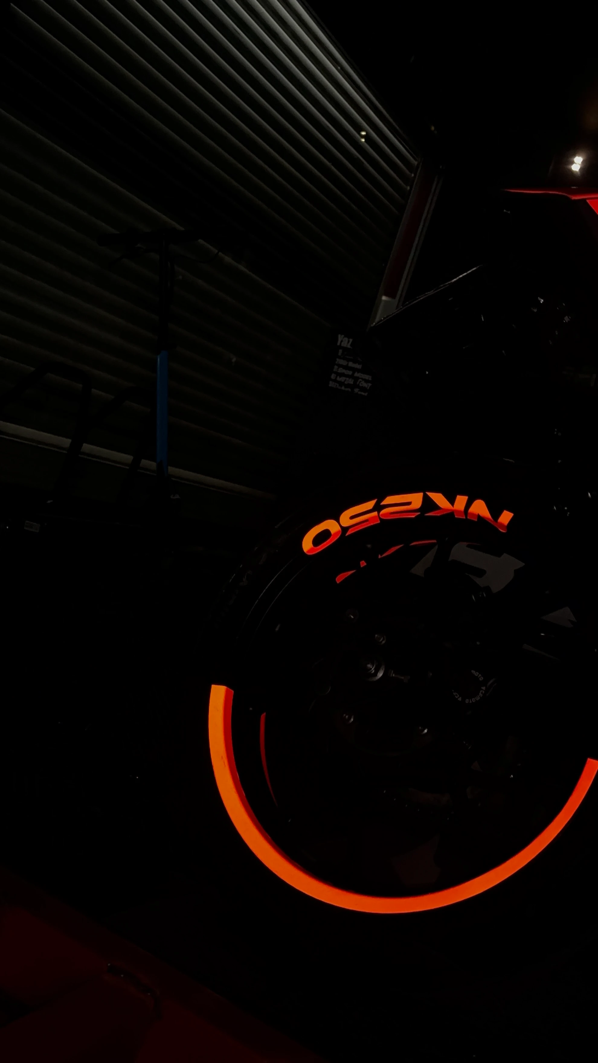 CFMOTO NK250 için Reflektörlü Kırmızı Komple Sticker Seti 