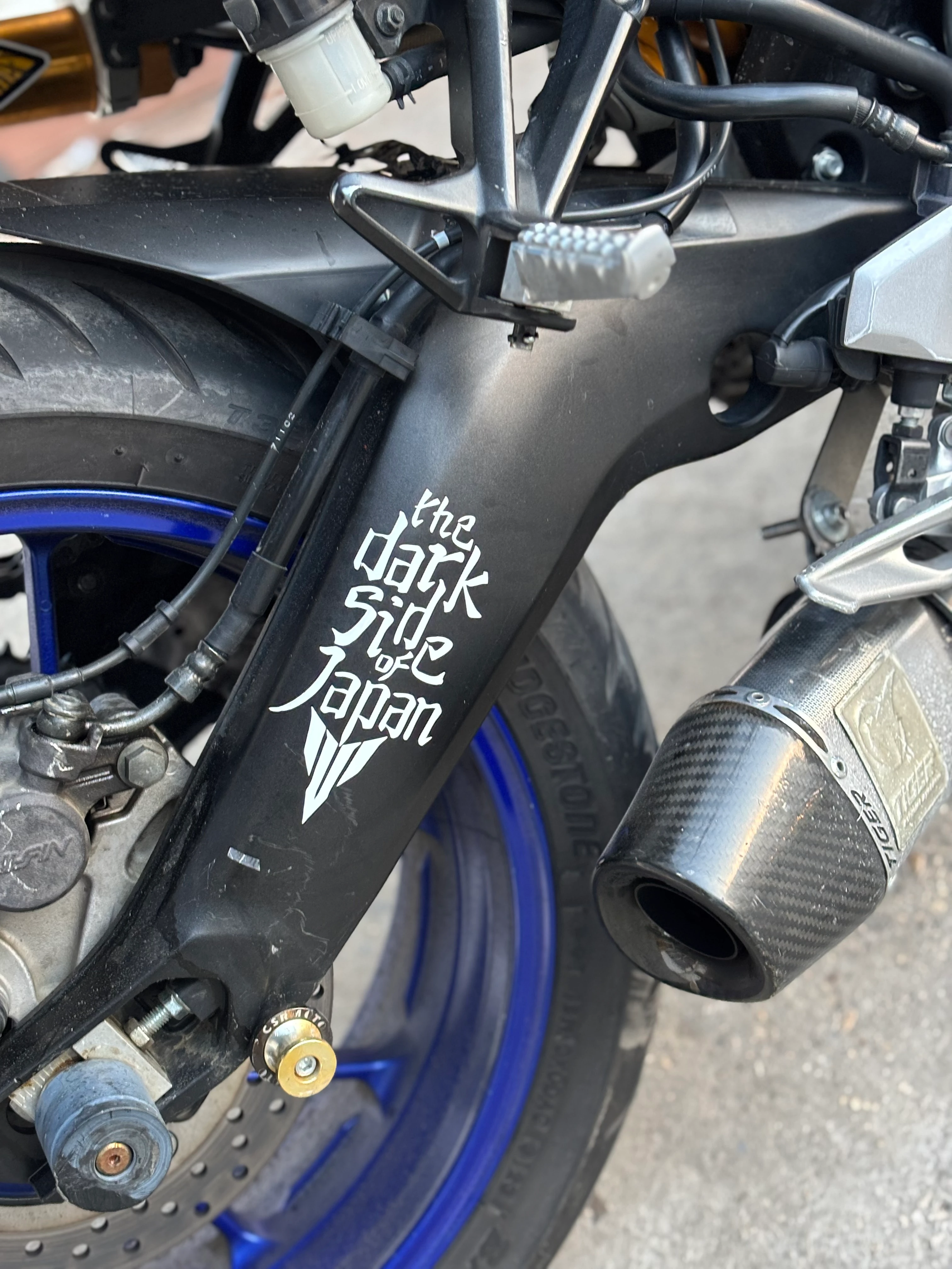 Japon Motor Grupları için Beyaz Renk The Dark Side of Japan MT Logolu Sticker Etiket 
