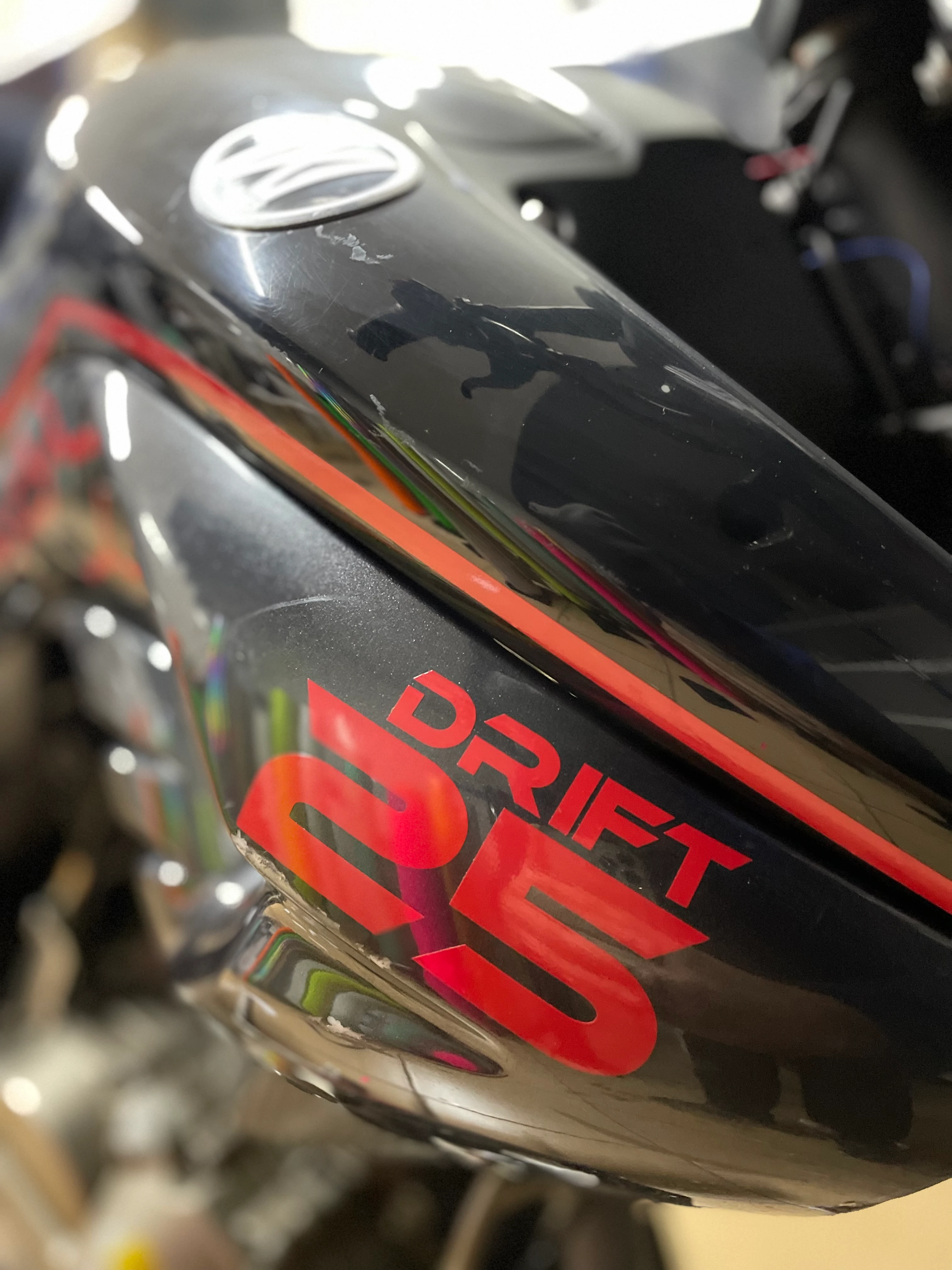 Mondial Drift-L için Kırmızı Renk Drift-25 Sticker Etiket (Sağ ve Sol)