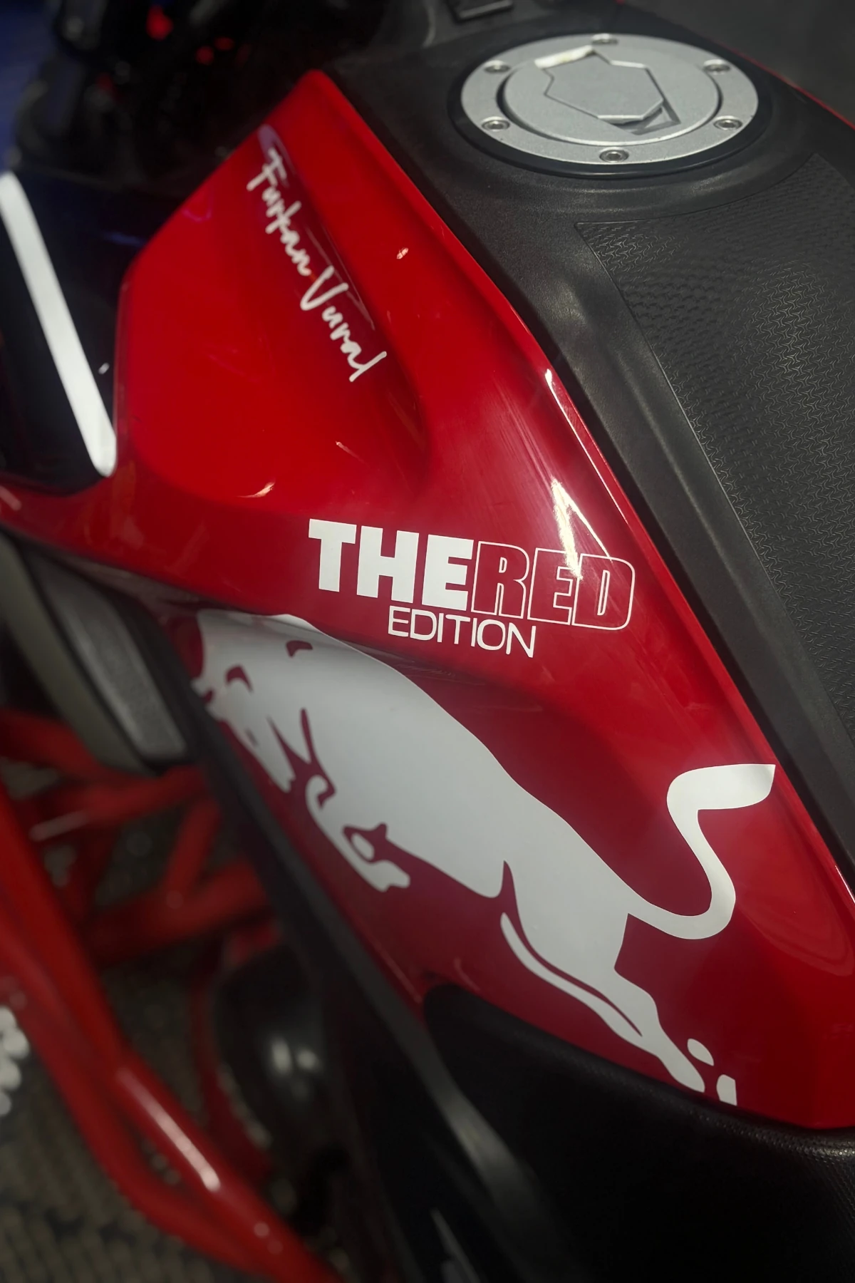 Motosiklet Deposu için The Red Edition Redbull Sticker Etiket (Sadece Tek Taraf)