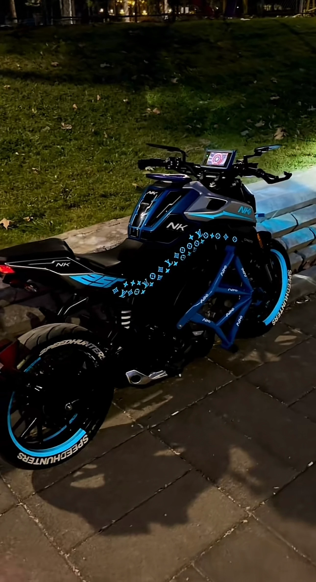 CFMOTO NK250 için Reflektörlü Mavi Komple Sticker Seti 
