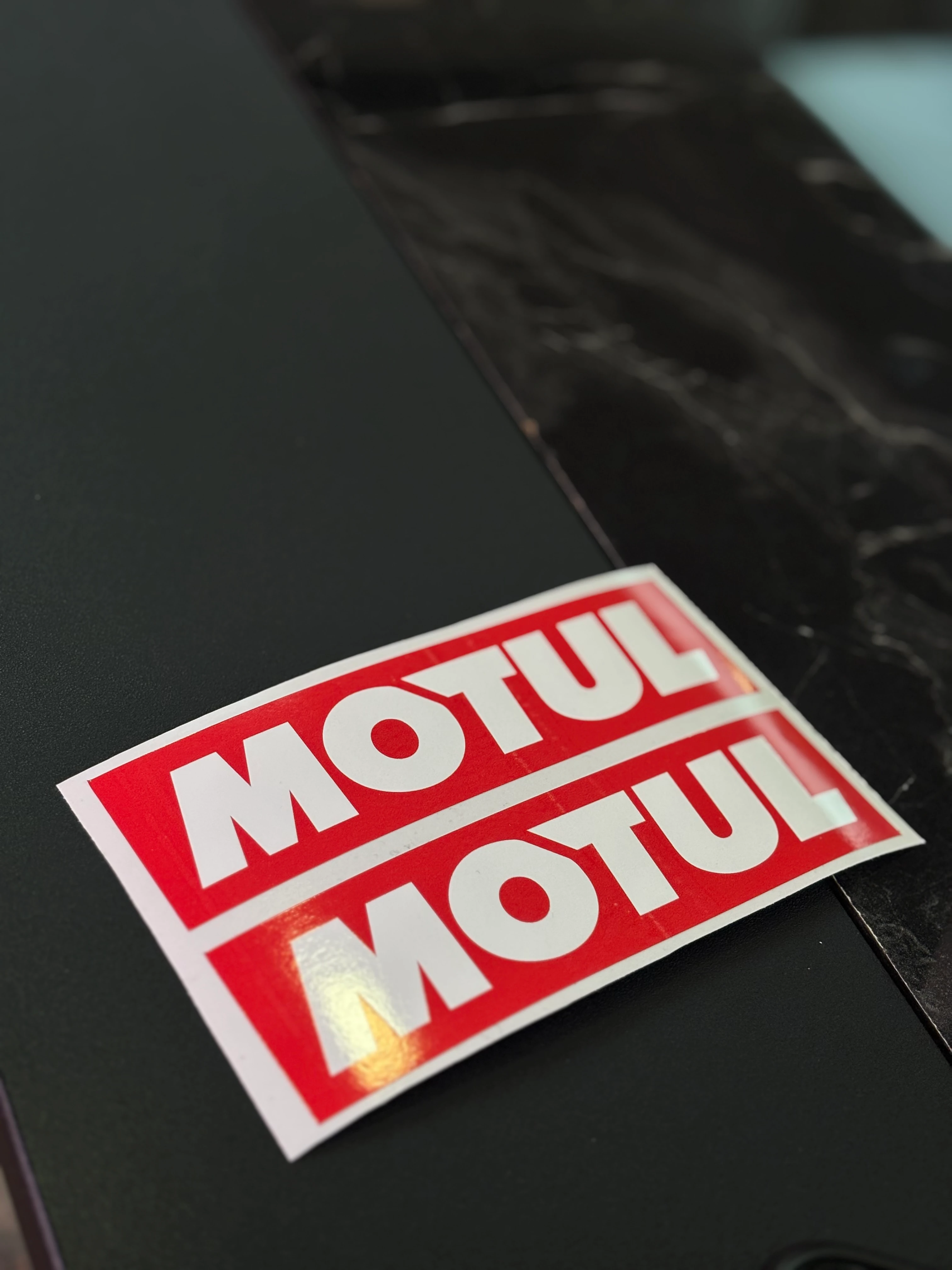 Motor ve Kask için Motul 2'li Kırmızı Beyaz Sticker Etiket 