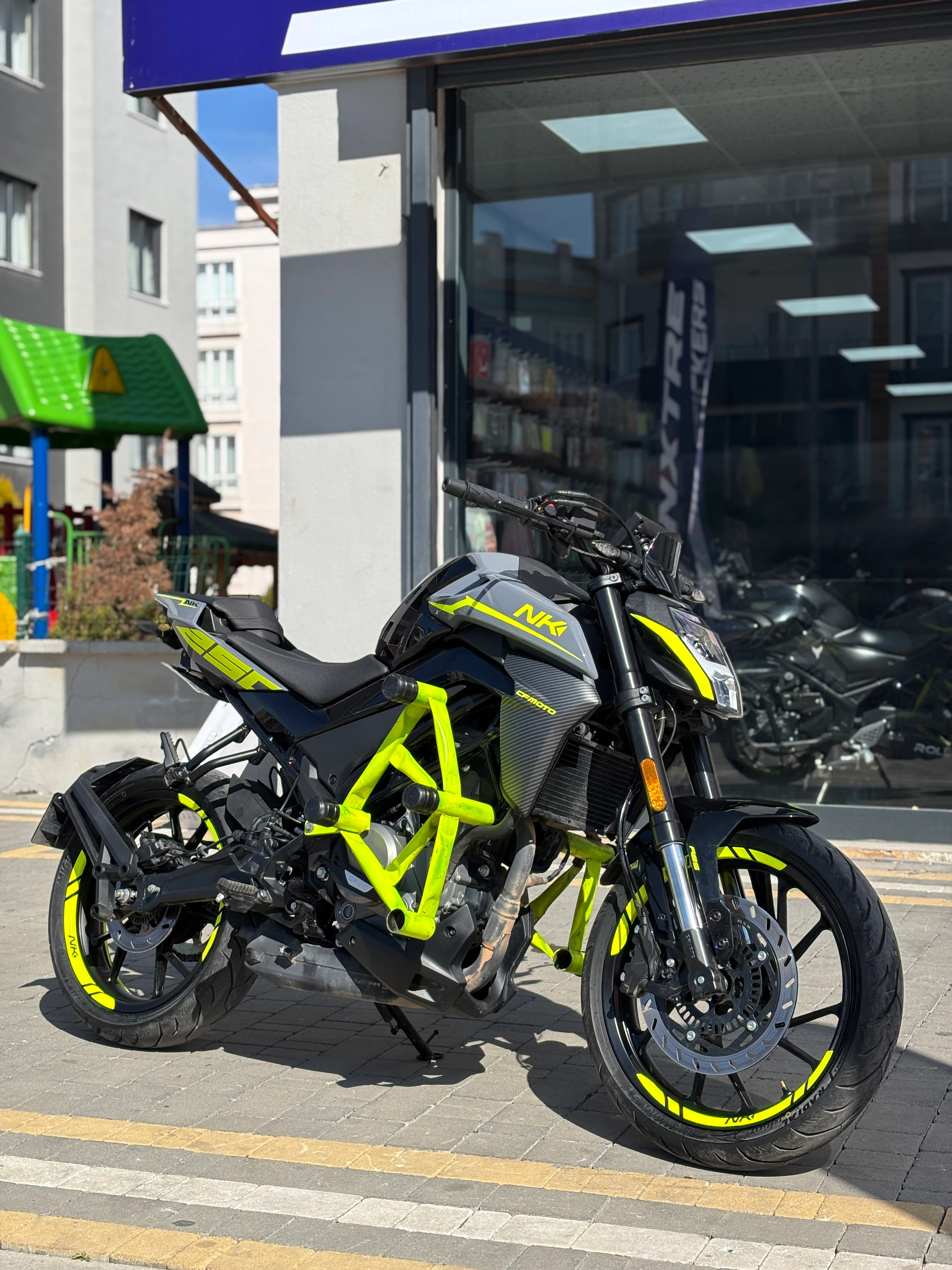 CFMOTO NK250 için Komple Neon Sarı Sticker Seti (20 Parça)