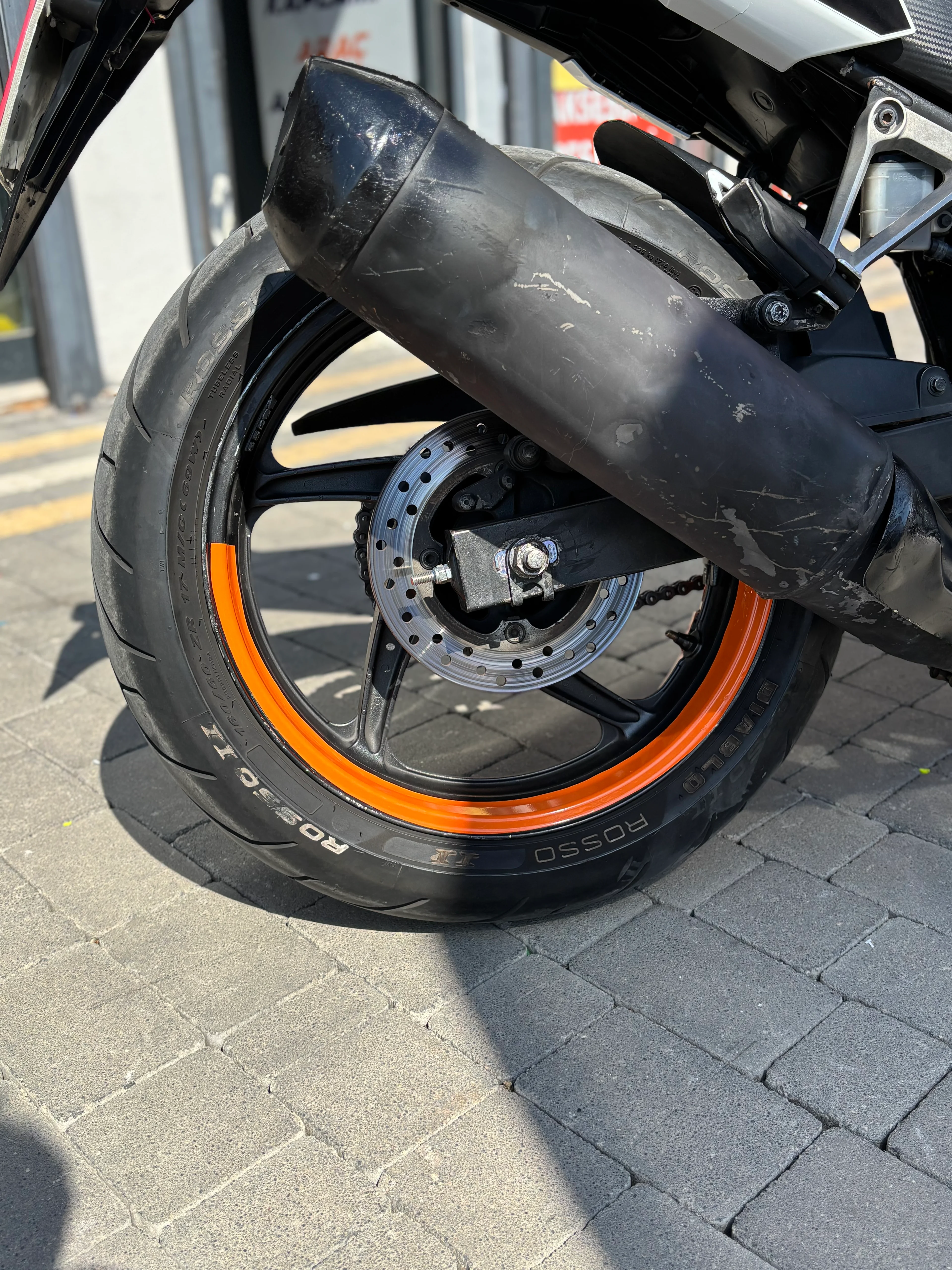 Motosiklet Jantı için 17 Inch Uyumlu Turuncu Renk Yarım Jant Şeridi Sticker ( 4 Parça)