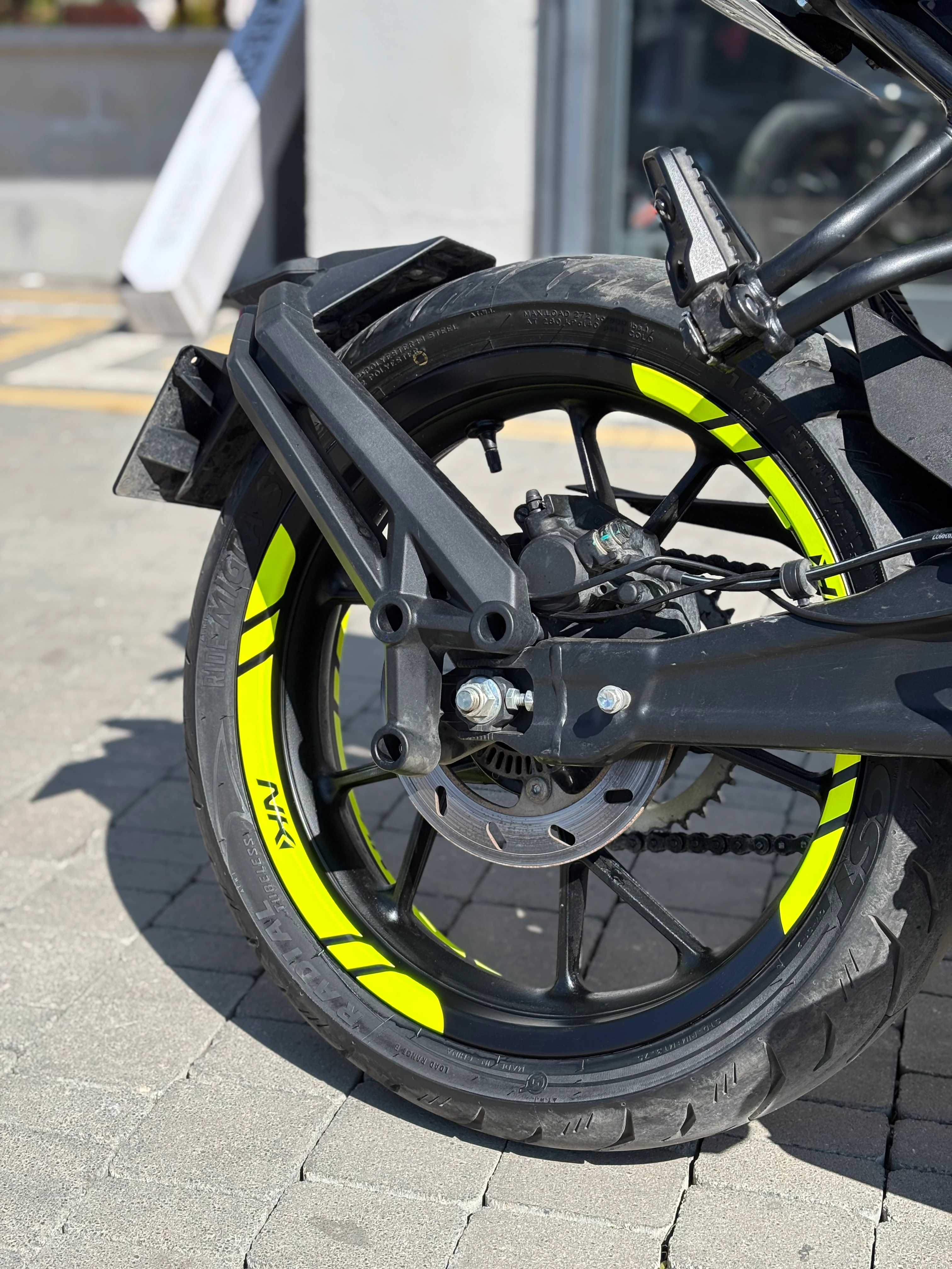 CFMOTO NK250 için Komple Neon Sarı Sticker Seti (20 Parça)